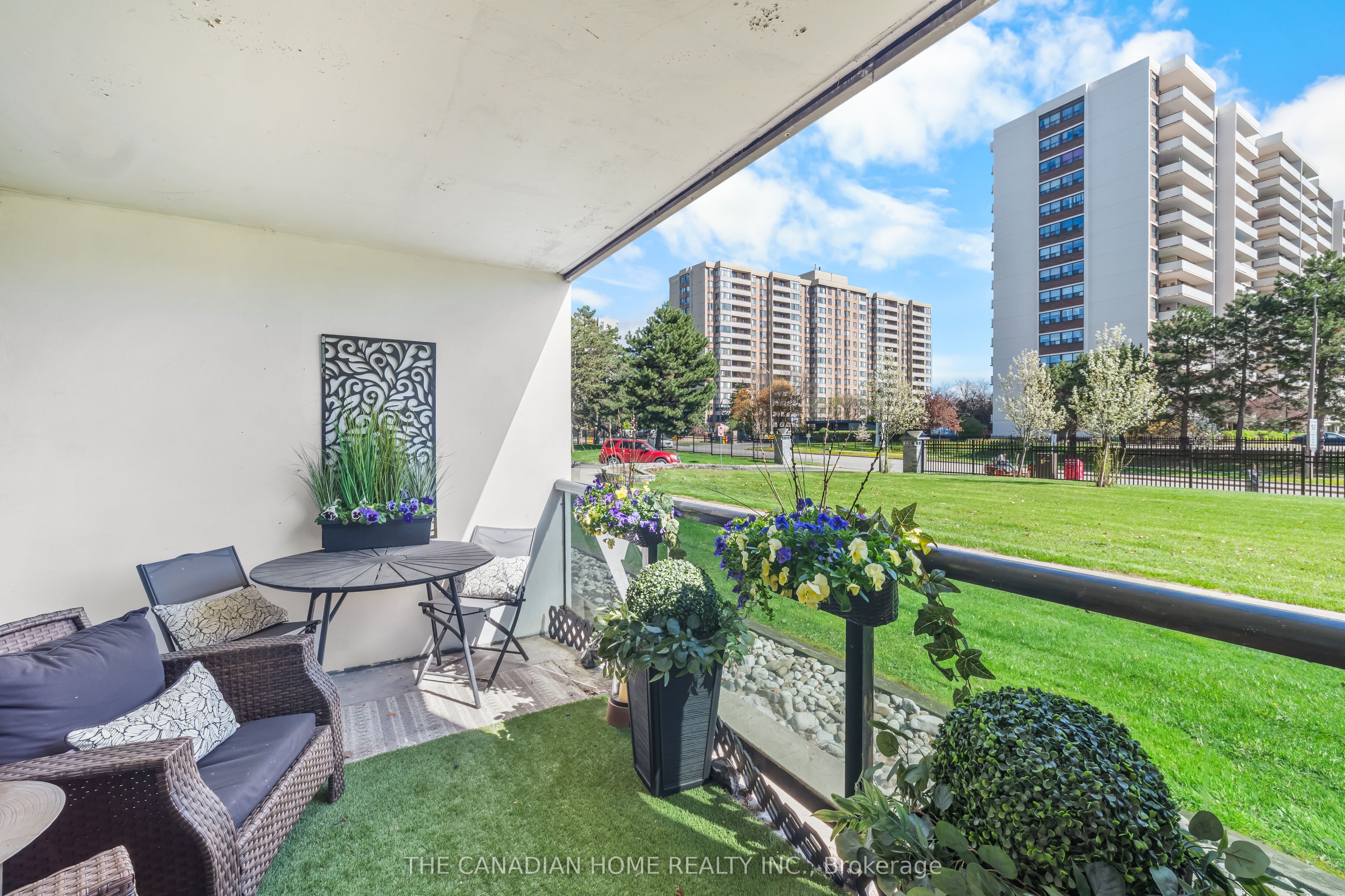 4 Lisa Street 103, Brampton, ON L6T 4B6 photo 5