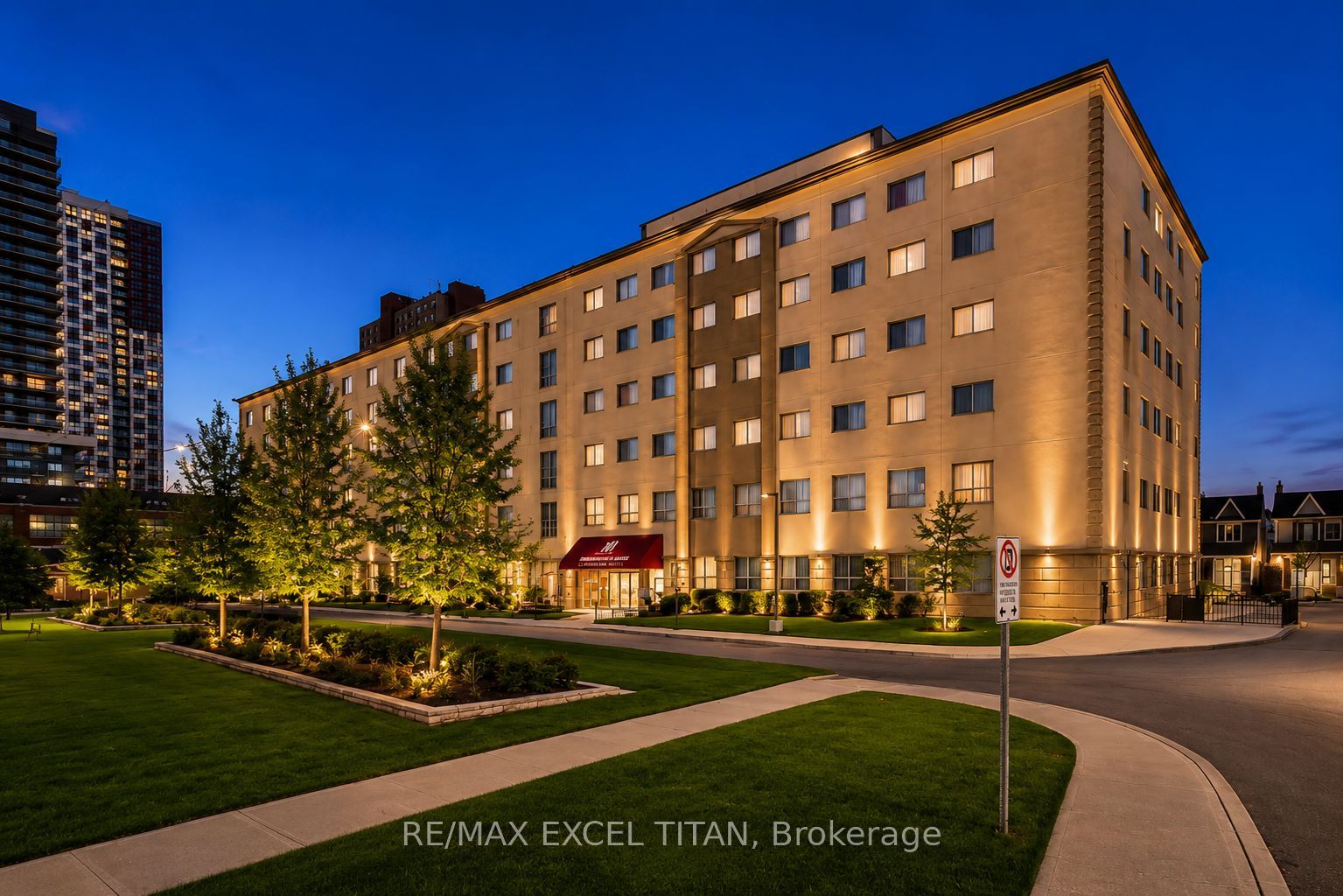 1401 Dupont Street 607, Toronto, ON M6H 2B1