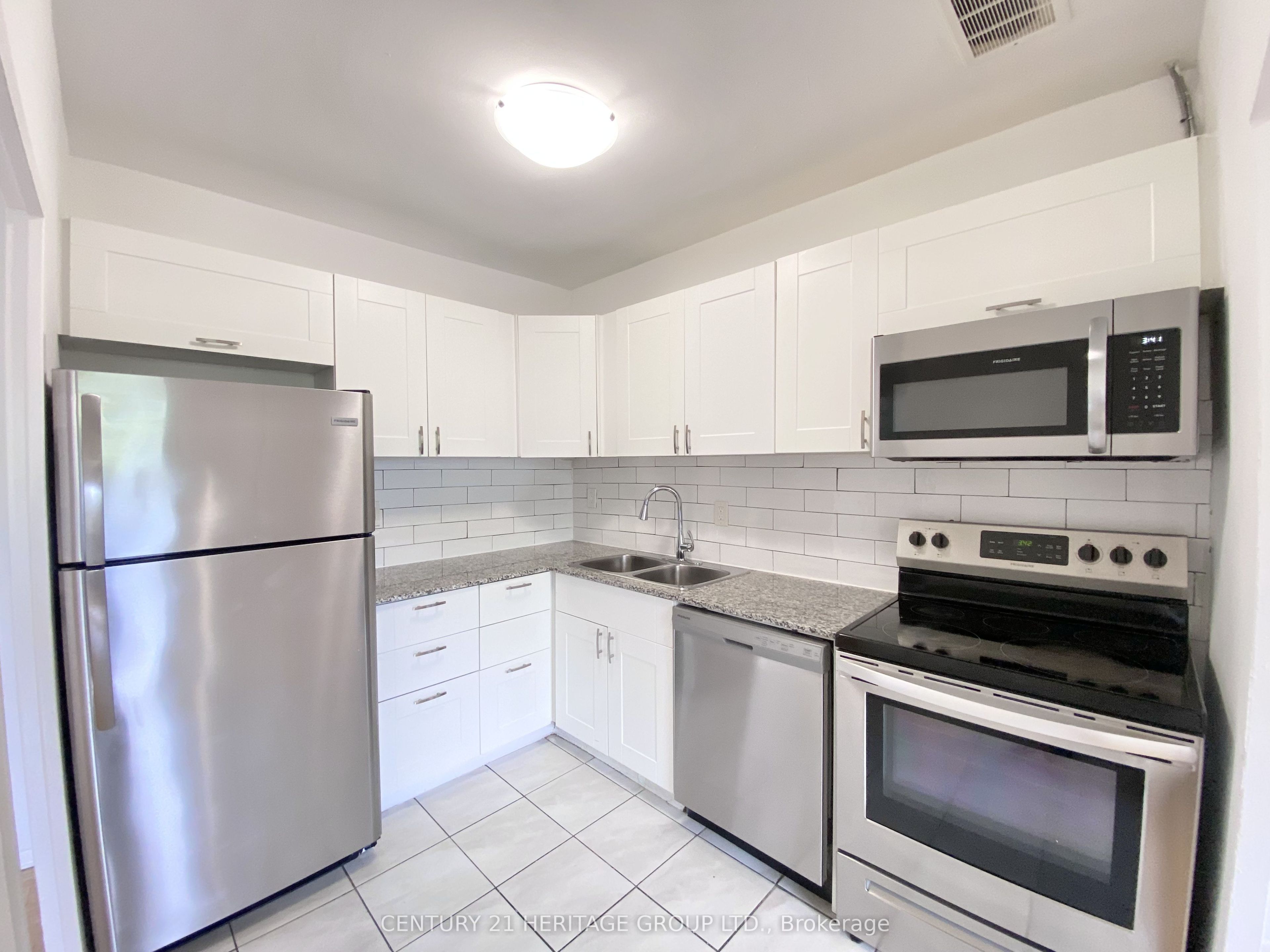 10 Garfella Drive 206, Toronto, ON M9V 2E9 photo 3