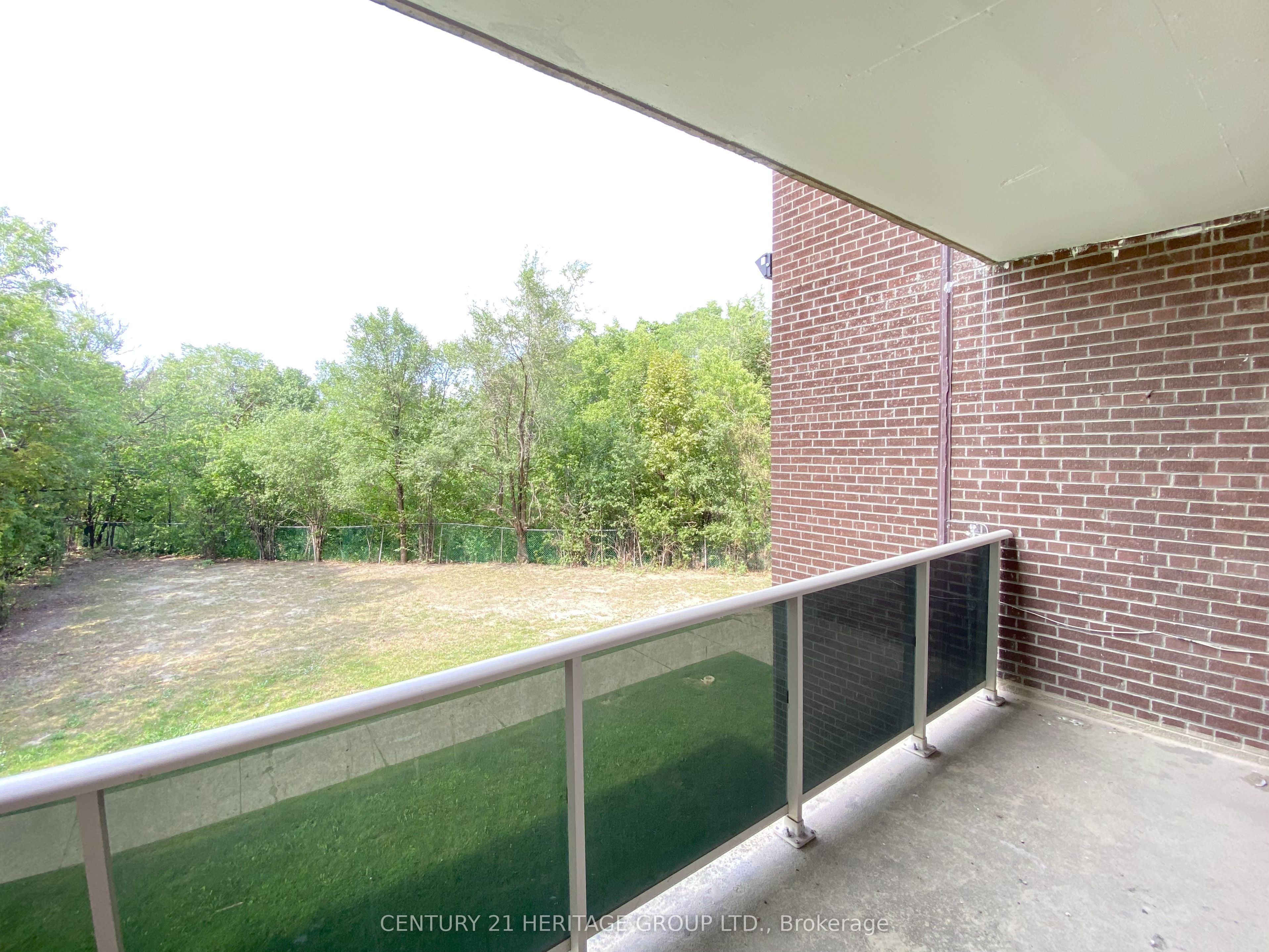 10 Garfella Drive 206, Toronto, ON M9V 2E9 photo 5
