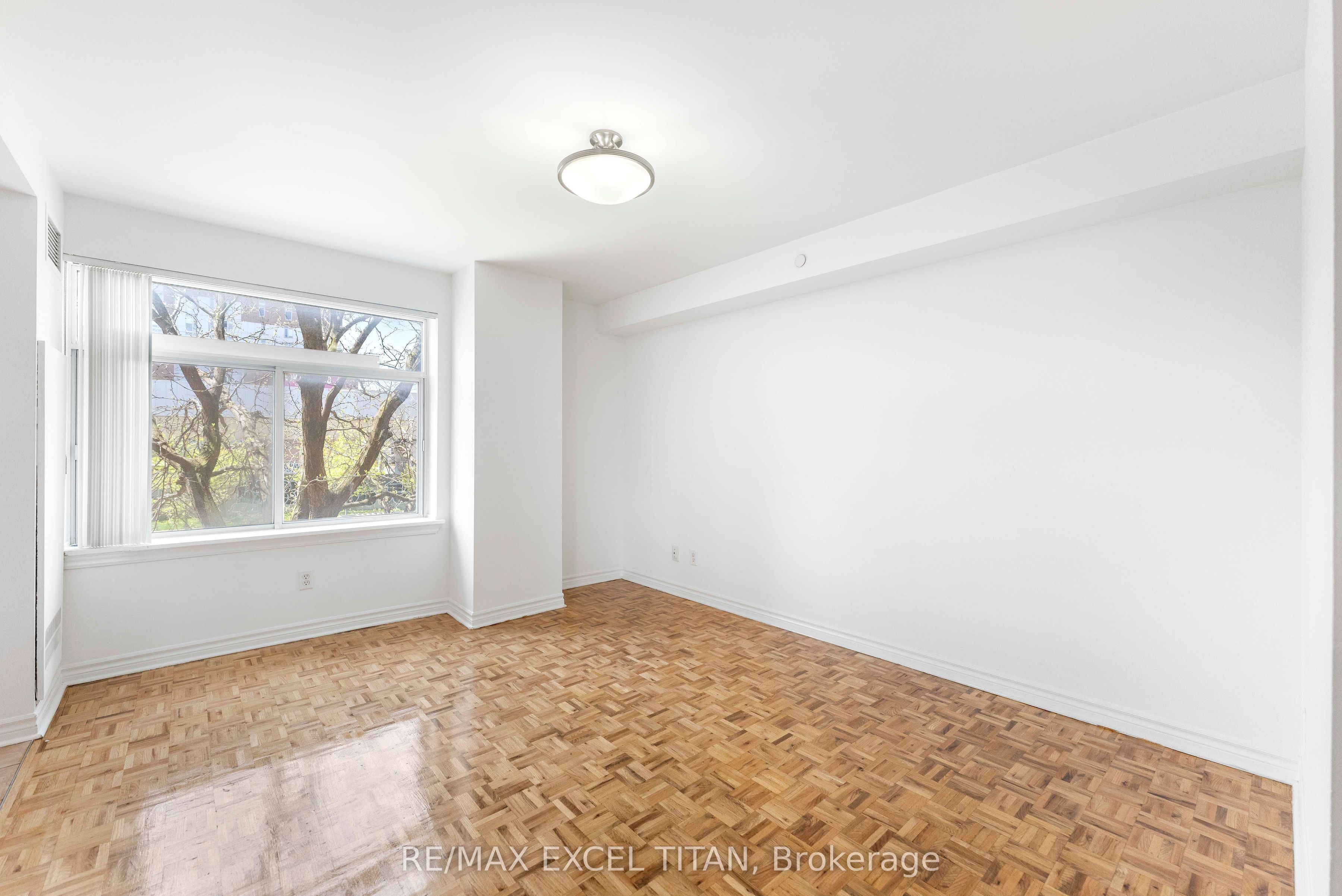 1407 Dupont Street 506, Toronto, ON M6H 2B1 photo 3
