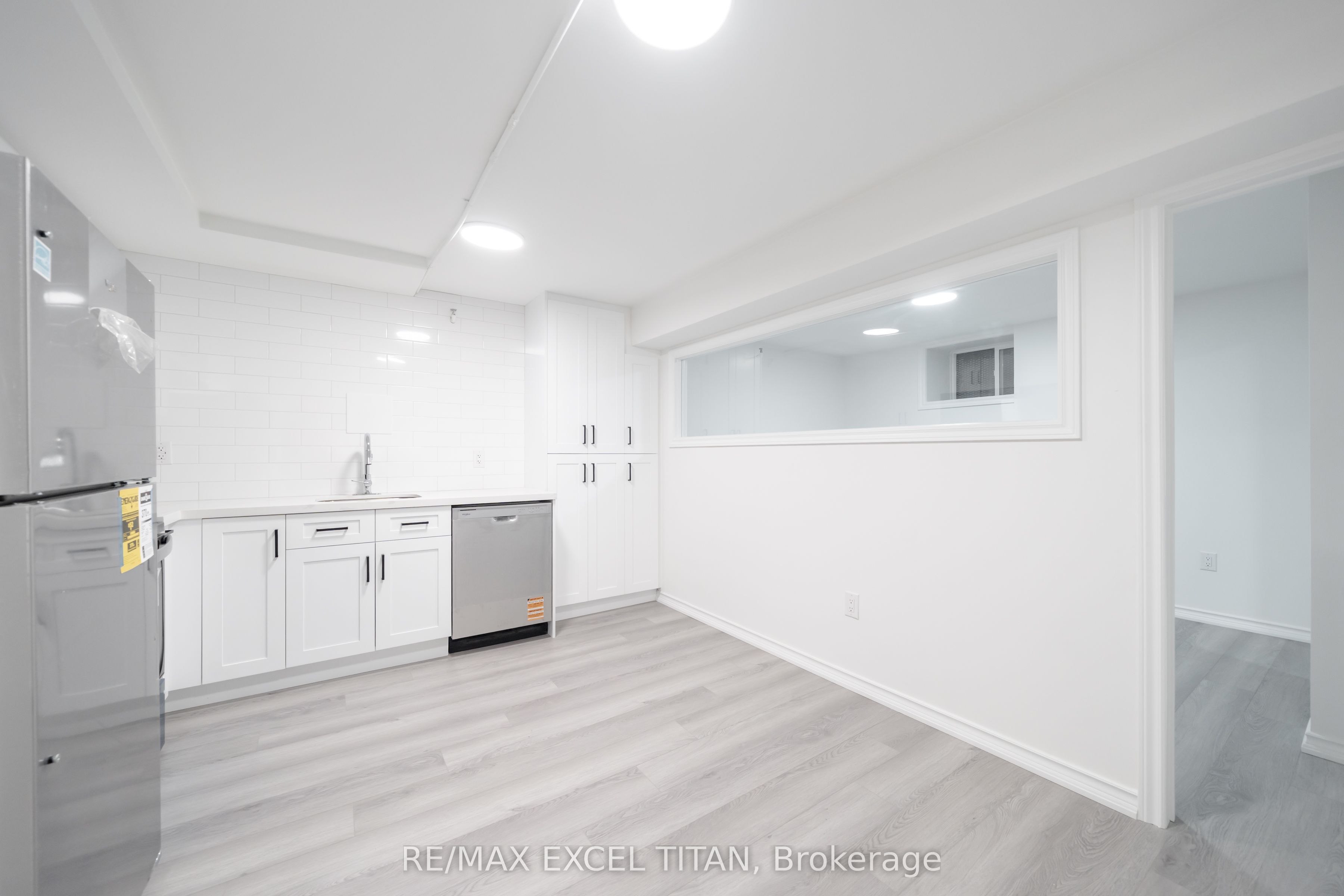 2255 Weston Road 601, Toronto, ON M9N 1Y5 photo 5