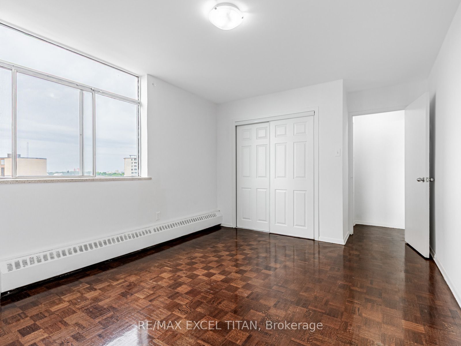 2255 Weston Road 802, Toronto, ON M9N 1Y5 photo 4
