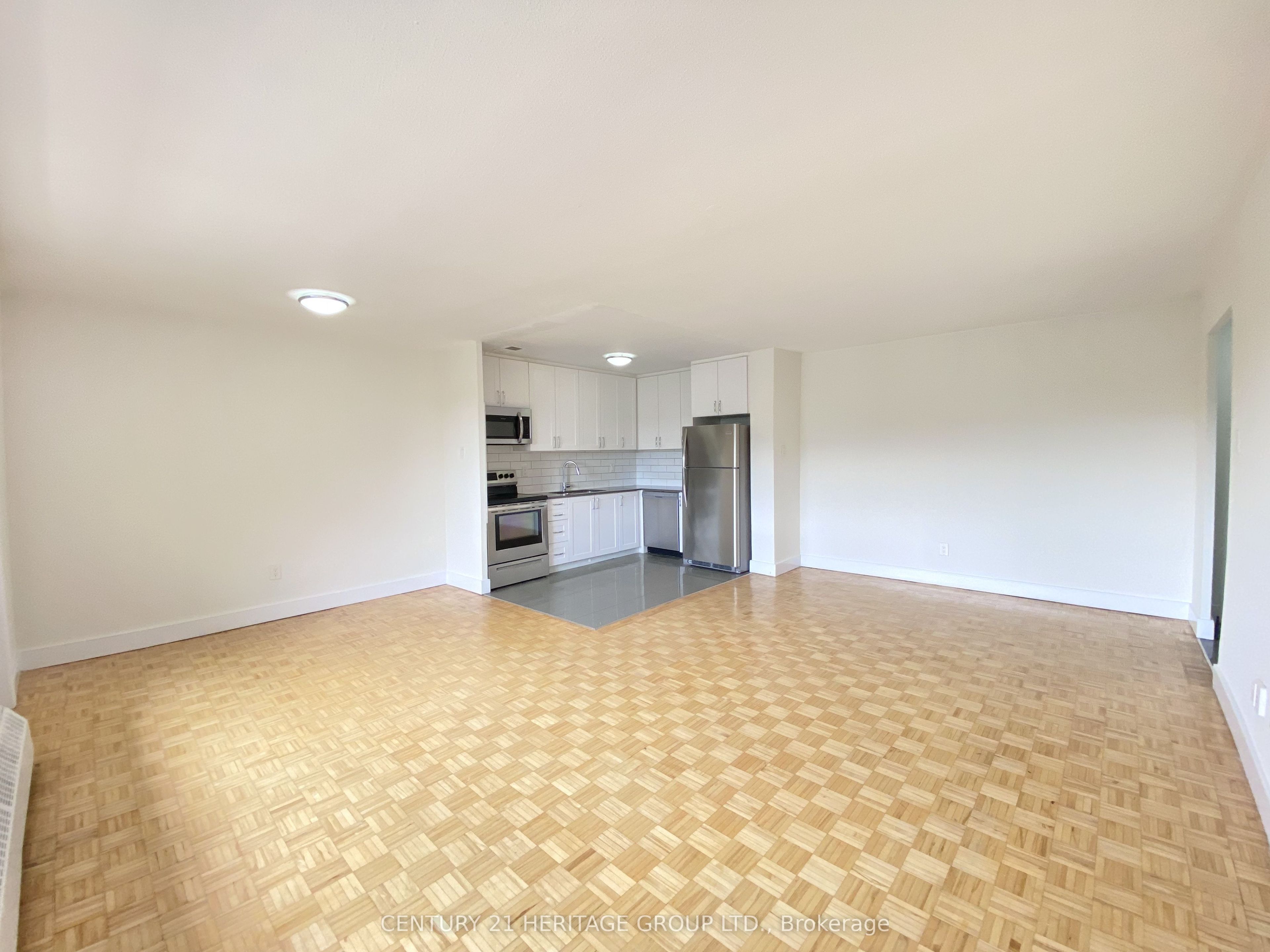 10 Garfella Drive 401, Toronto, ON M9V 2E9 photo 4