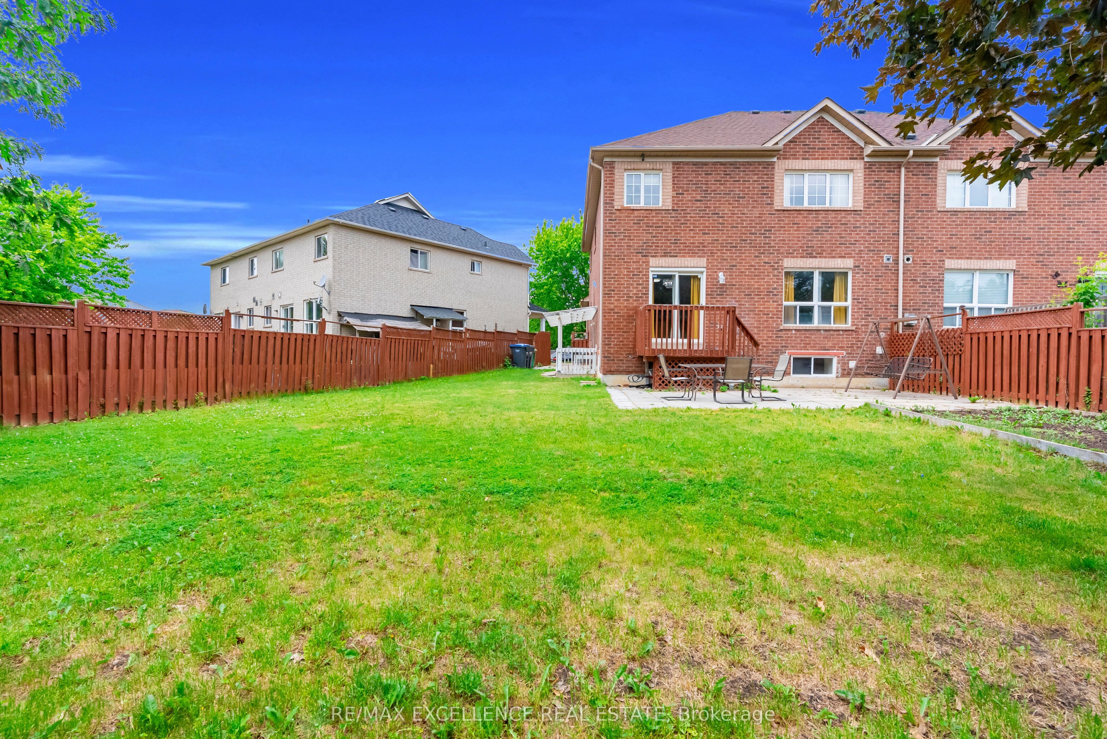 50 Jewel Crescent, Brampton, ON L6R 2P5 photo 2