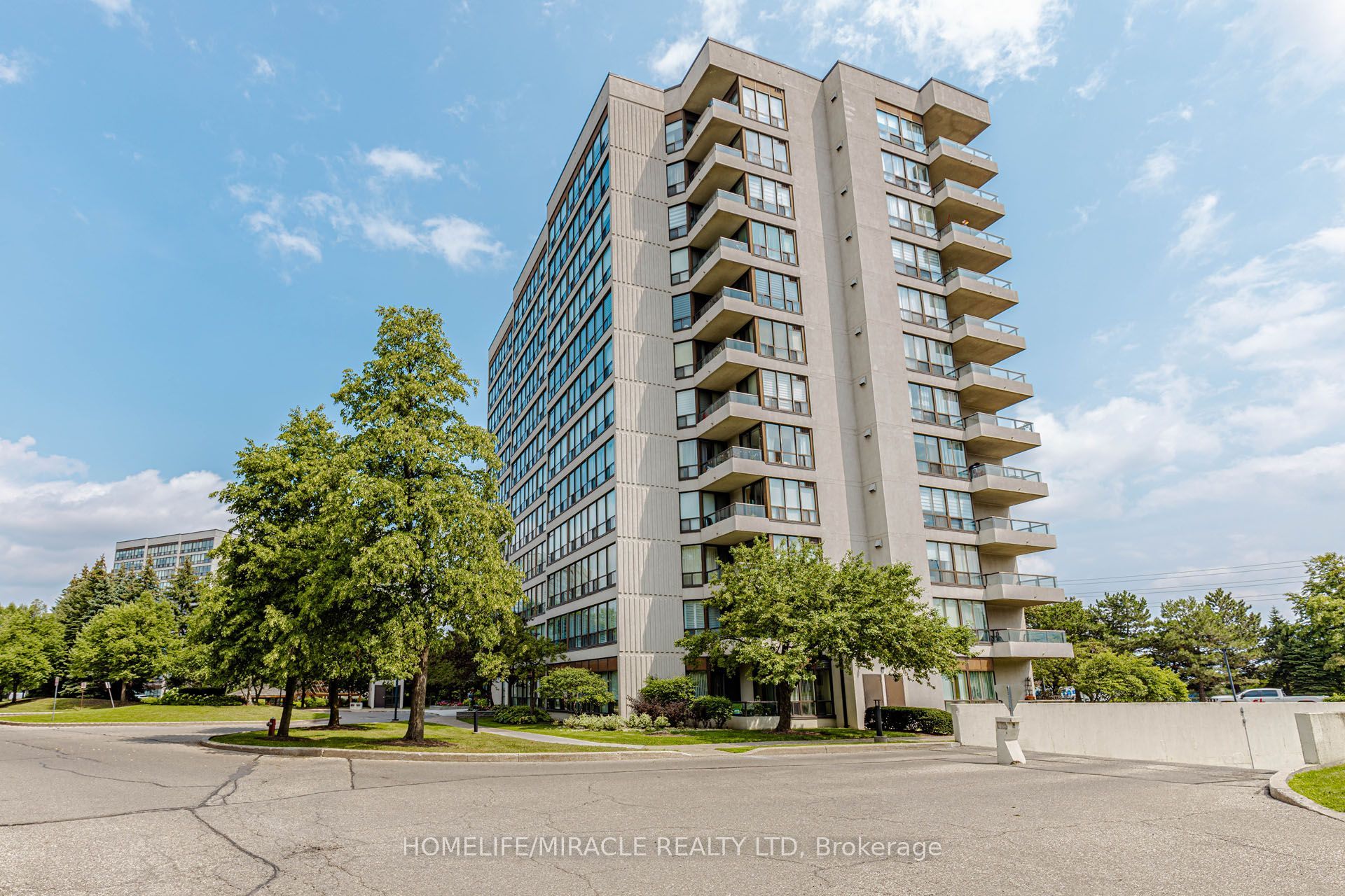 12 Laurelcrest Street 804, Brampton, ON L6S 5Y4