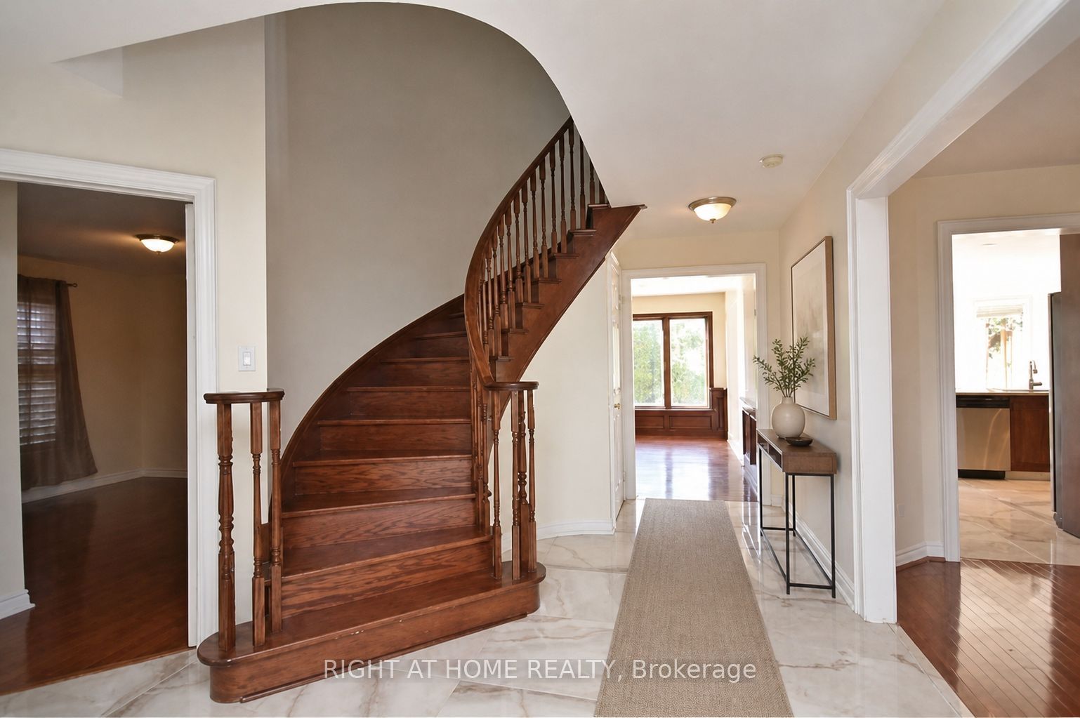 1466 Bayshire Drive, Oakville, ON L6H 6E7 photo 3
