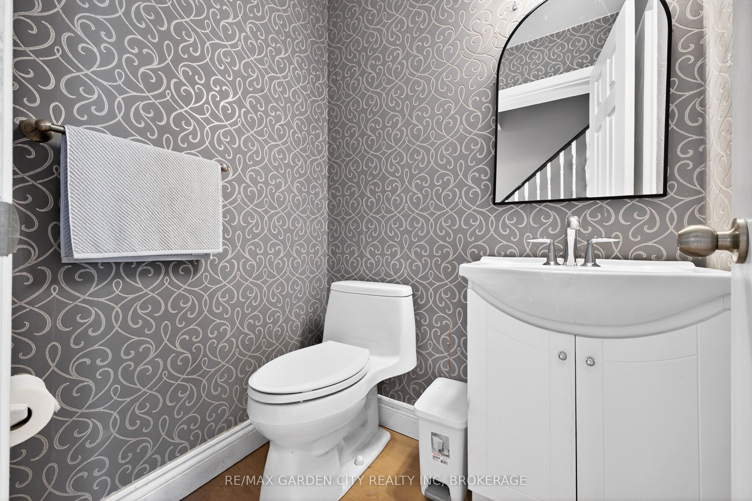 3008 Palmer Drive 8, Burlington, ON L7M 1L2 photo 5