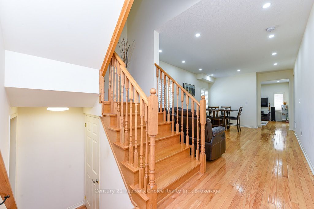 270 Brussels Avenue, Brampton, ON L6Z 0G3 photo 4