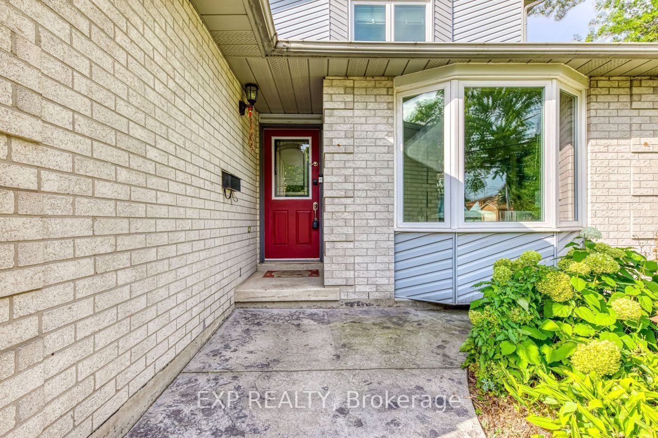 1060 Glendor Avenue Main, Burlington, ON L7R 3V4 photo 4