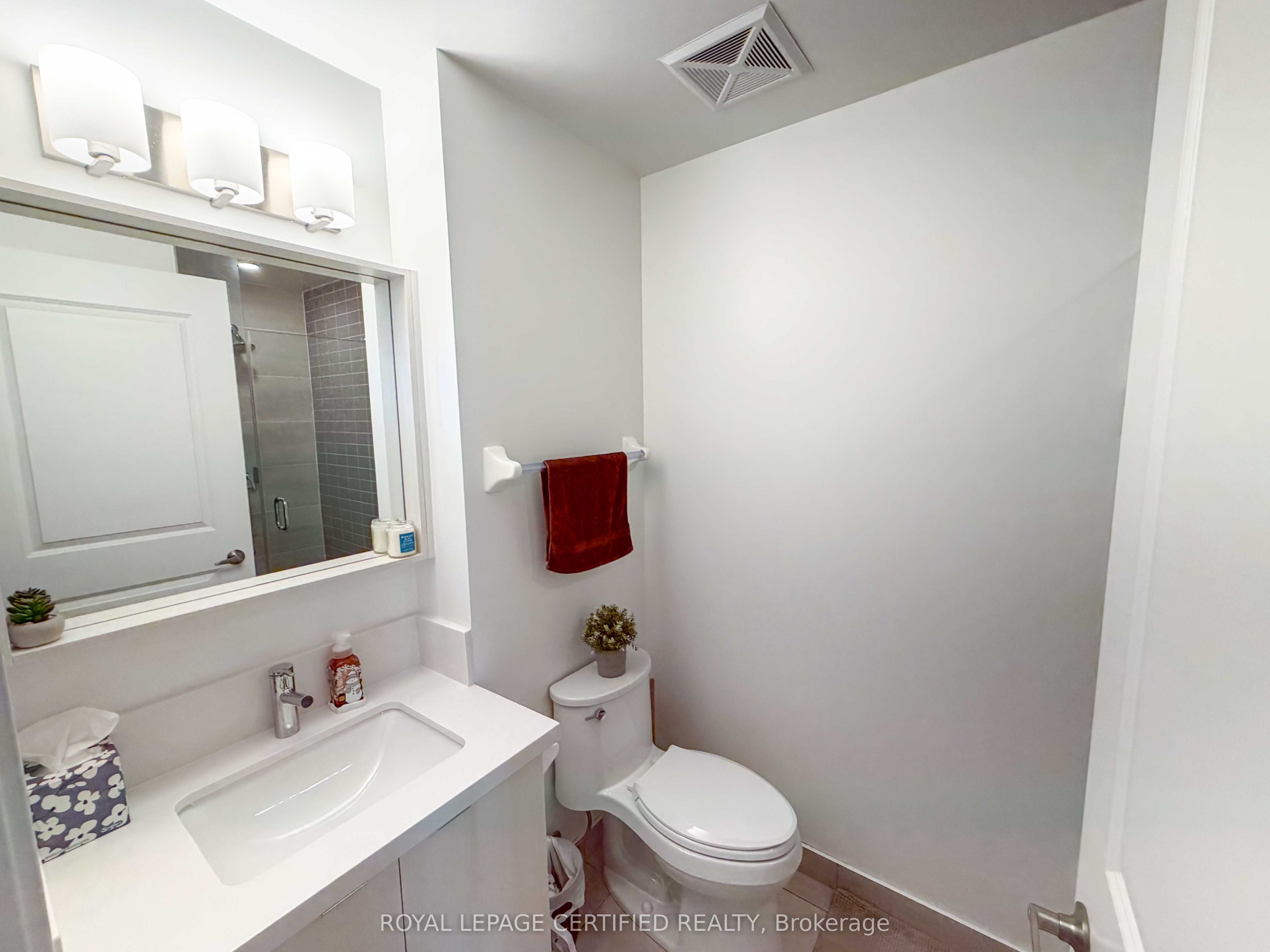 4677 Glen Erin Drive PH02, Mississauga, ON L5M 2E3 photo 3