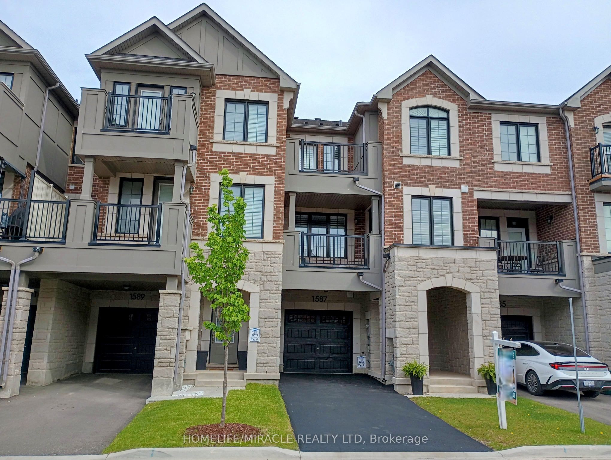 1587 Moira Crescent, Milton, ON L9E 1X8