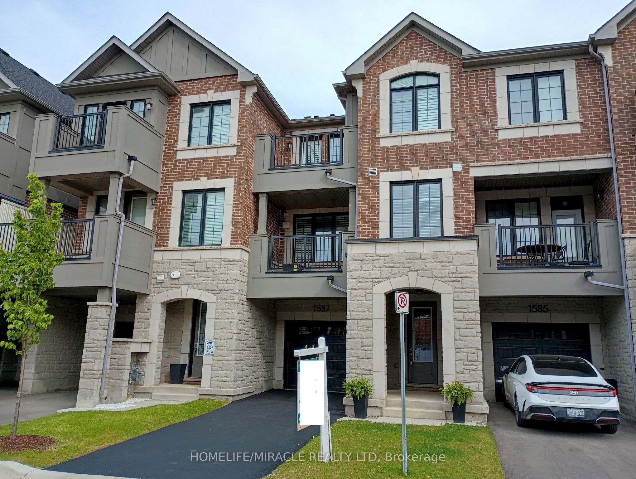 1587 Moira Crescent, Milton, ON L9E 1X8 photo 3