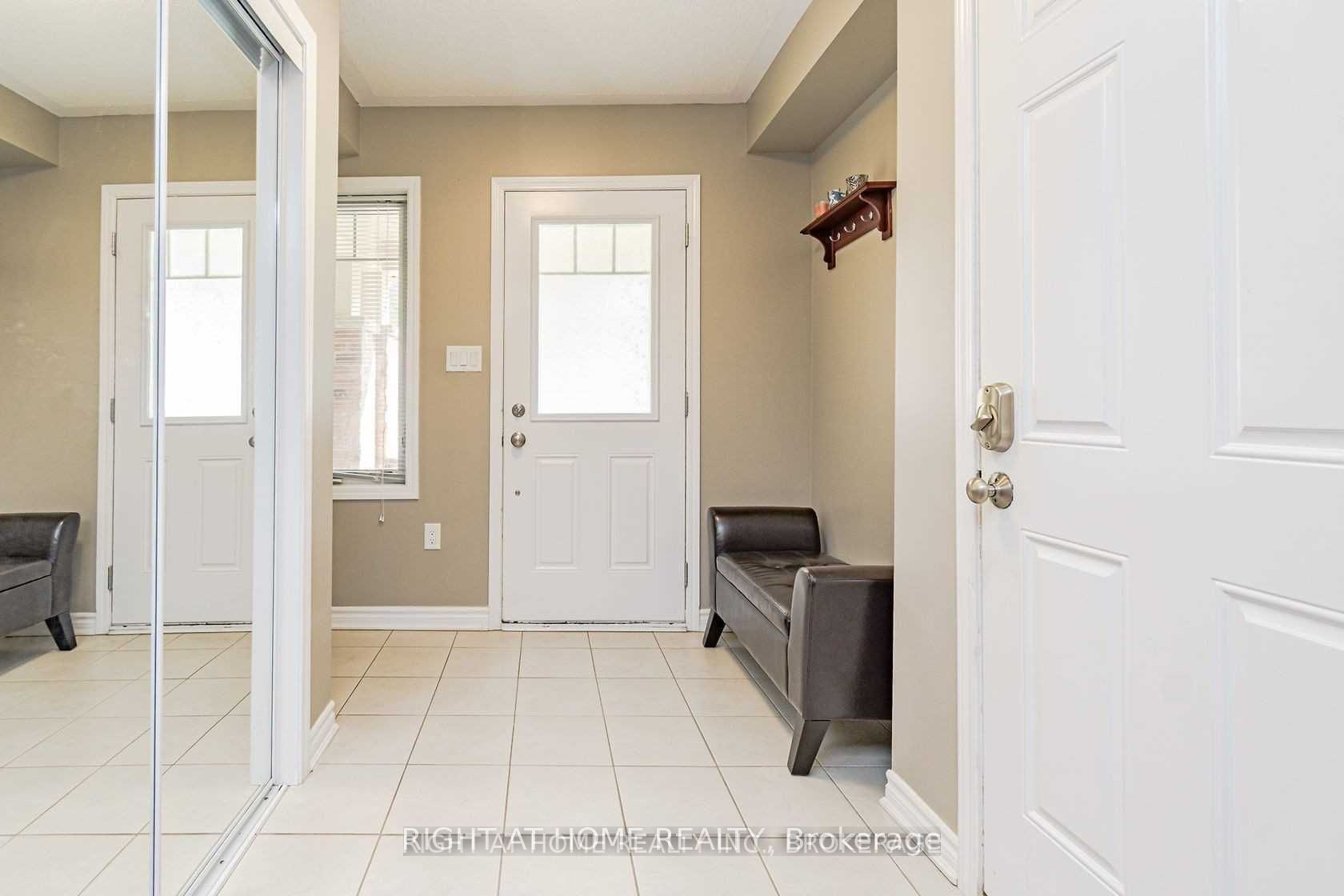 1631 Leblanc Court, Milton, ON L5S 1V6 photo 4