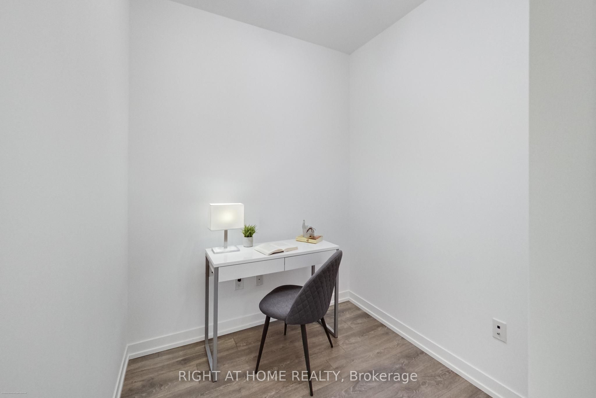 2520 Eglinton Avenue W 1602, Mississauga, ON L5M 0Y4 photo 5
