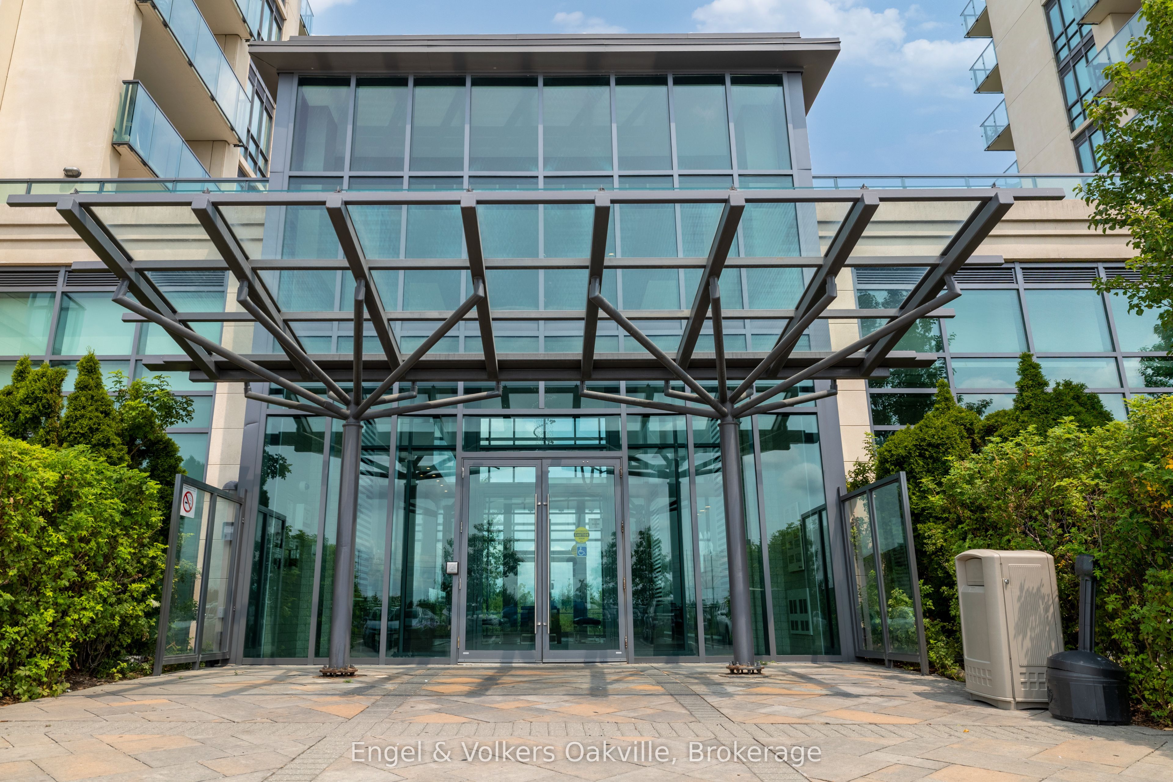55 Yorkland Boulevard 1204, Brampton, ON L6P 4K9 photo 4
