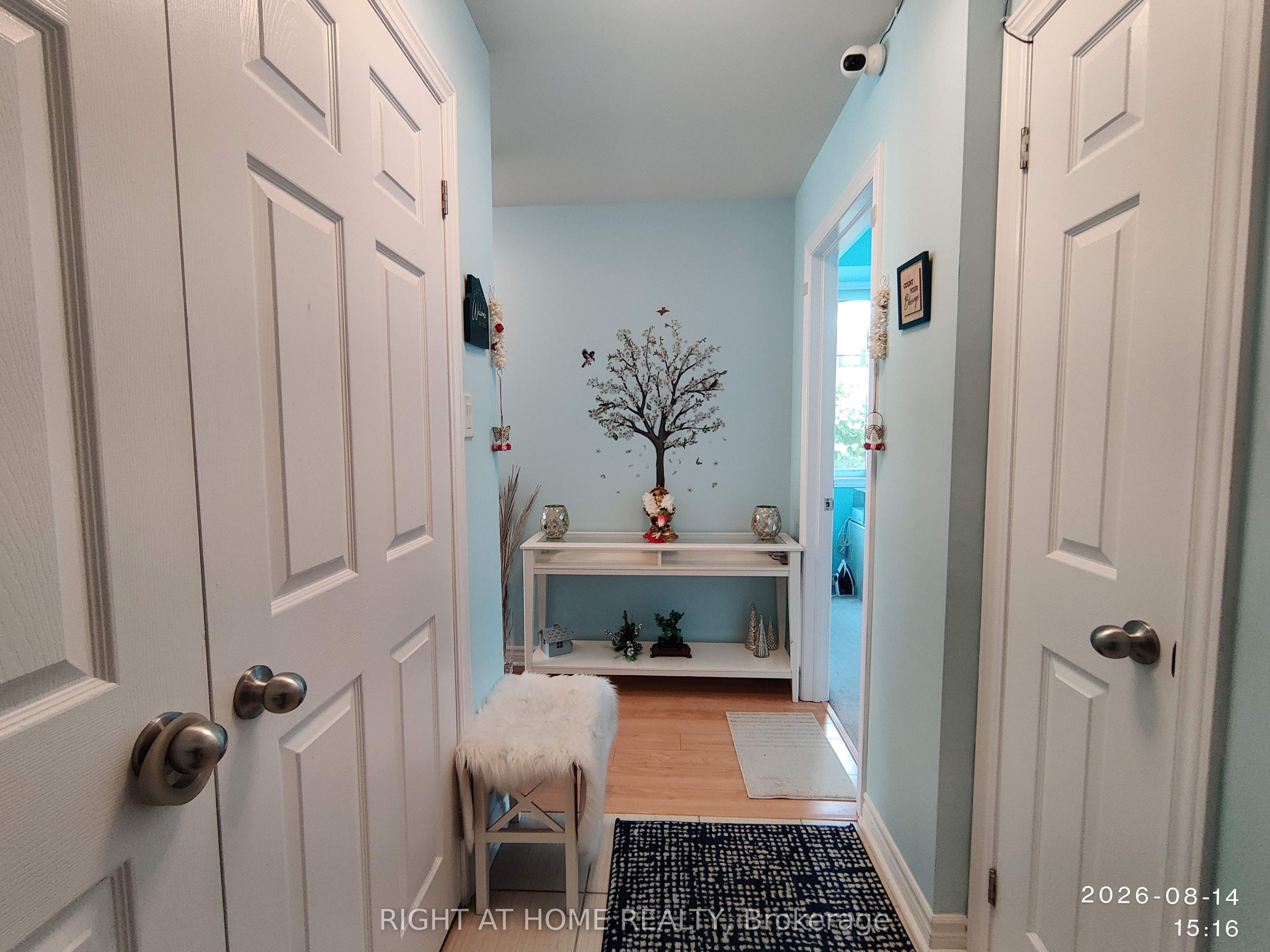 2420 Baronwood Drive 19-02, Oakville, ON L6M 0X6 photo 2