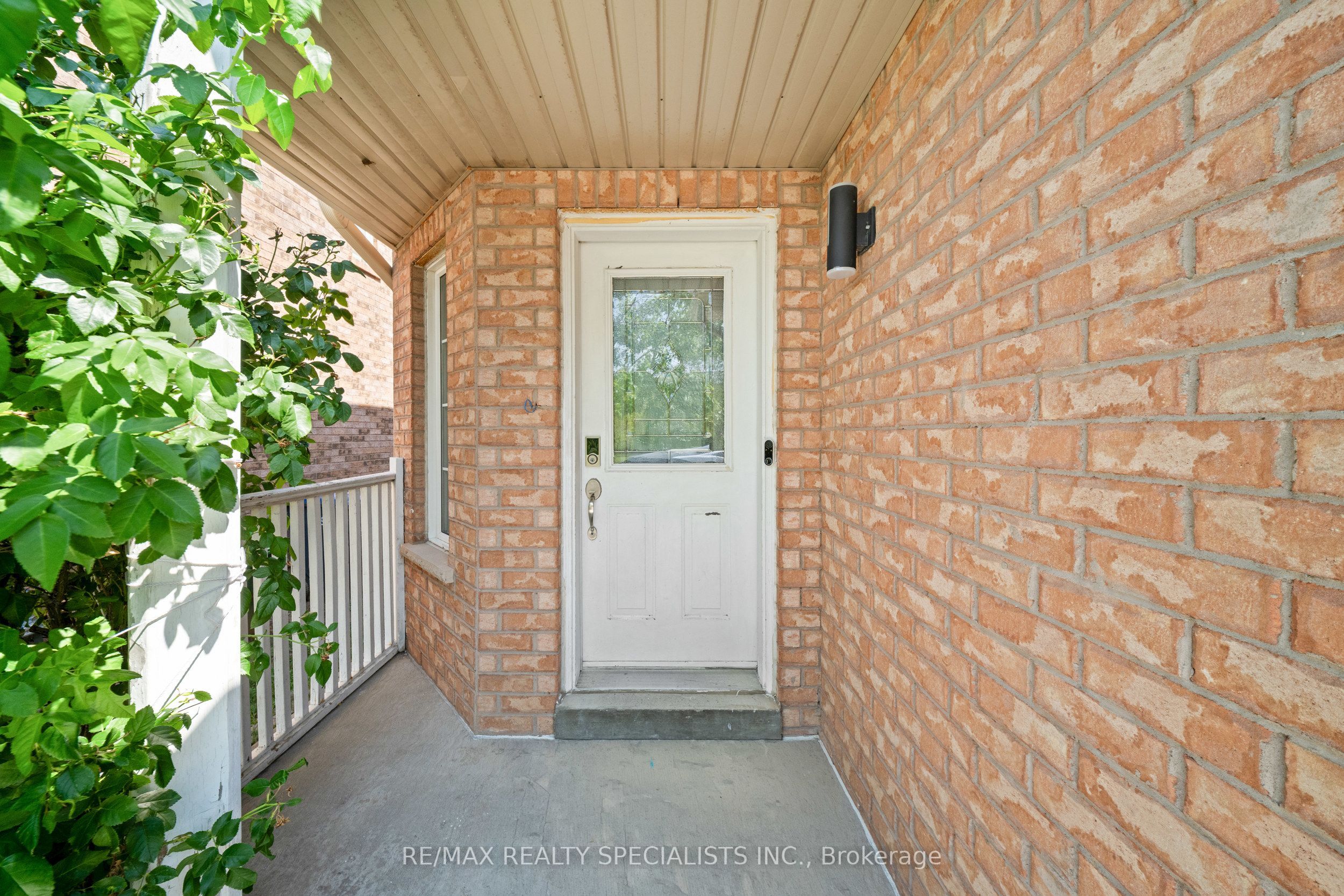 65 Ozner Court, Brampton, ON L6X 4Y9 photo 3