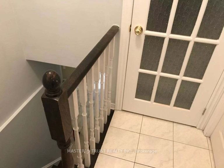 702 Welcome Court Basement, Mississauga, ON L5B 3P8 photo 2