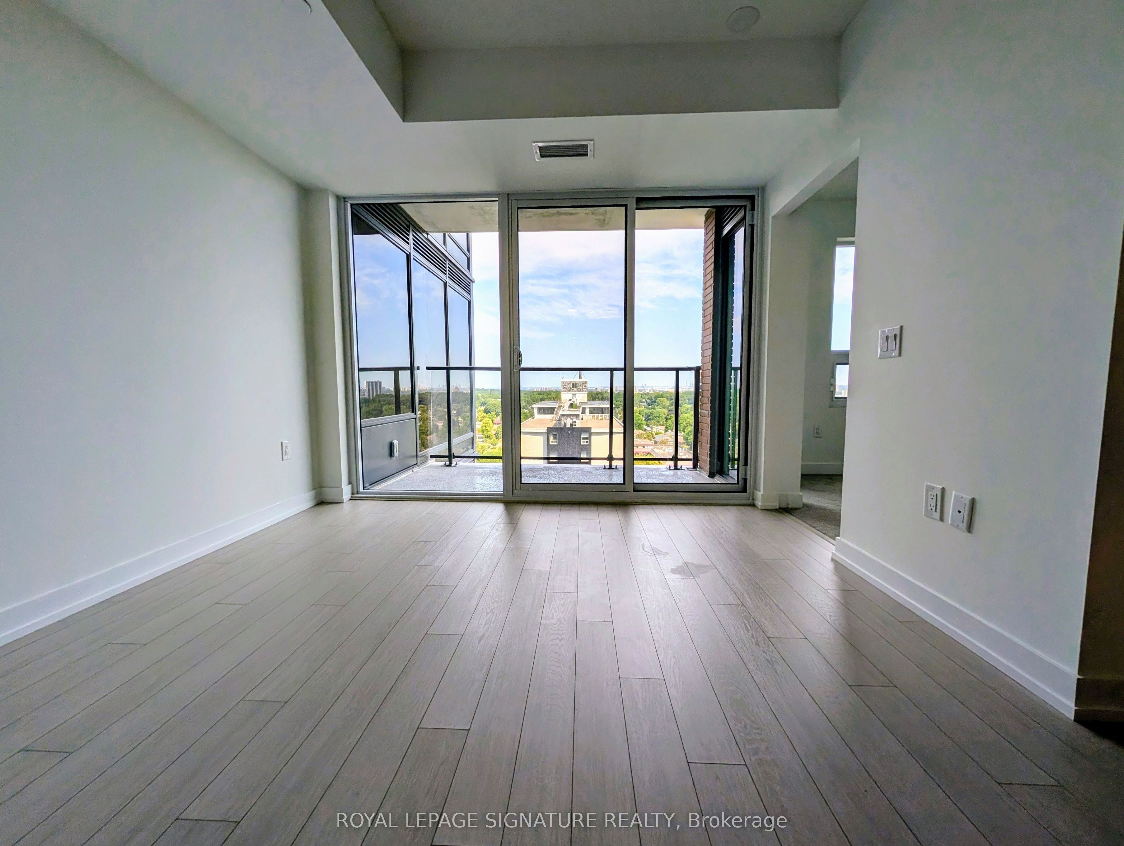 4010 Eglinton Avenue 1320, Toronto, ON M9A 4M2 photo 5