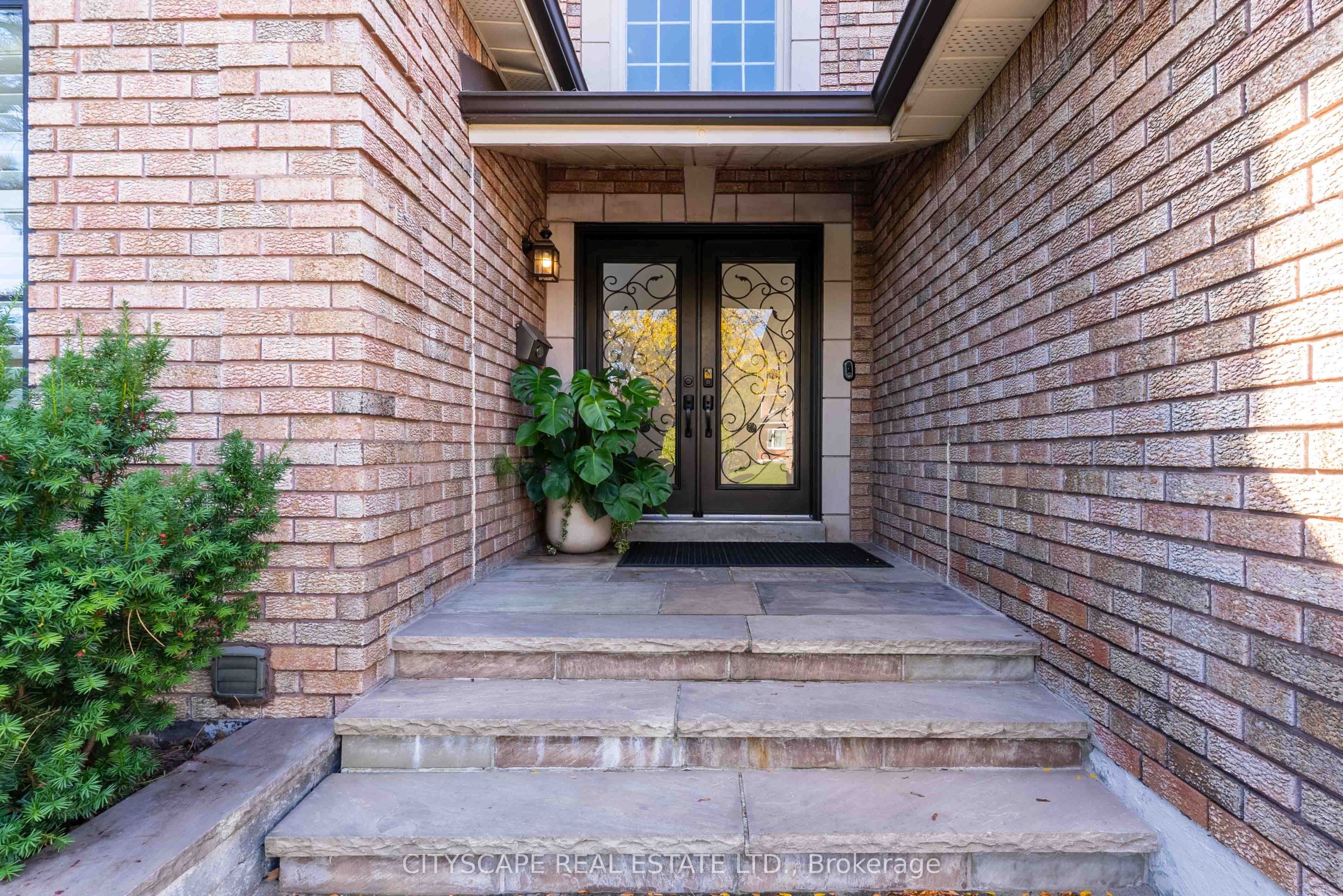 4582 Badminton Drive, Mississauga, ON L5M 3H6 photo 3
