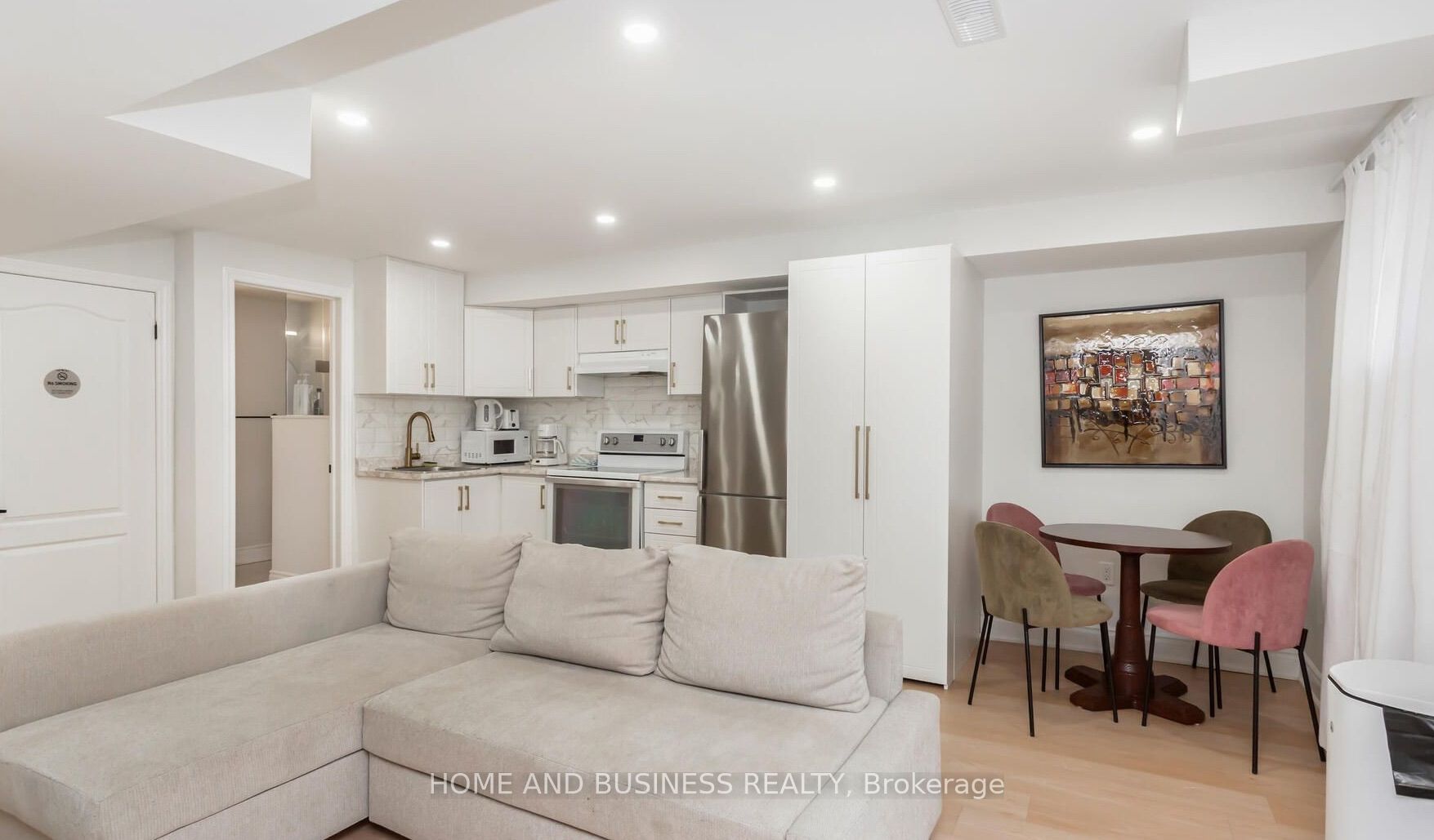 377 Etheridge Avenue BSMNT, Milton, ON L9E 0B2 photo 4