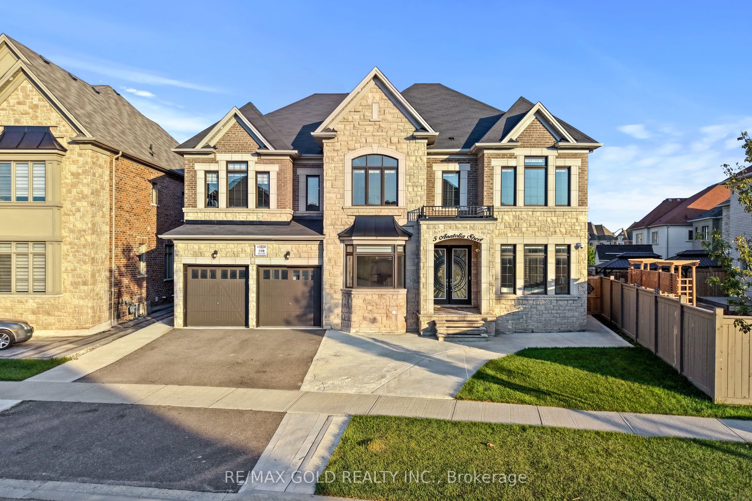 5 Anatolia Street, Brampton, ON L6P 4L3