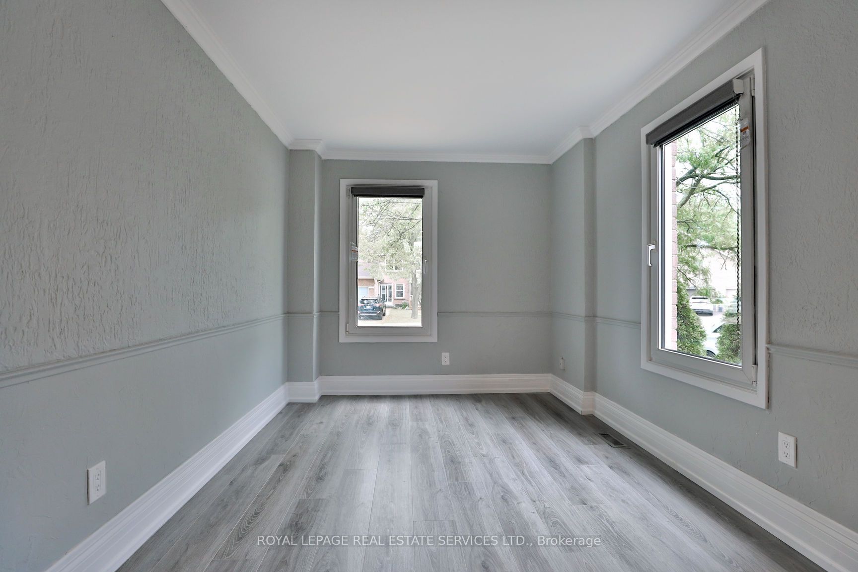 1021 Runnymead Crescent, Oakville, ON L6M 1C5 photo 4