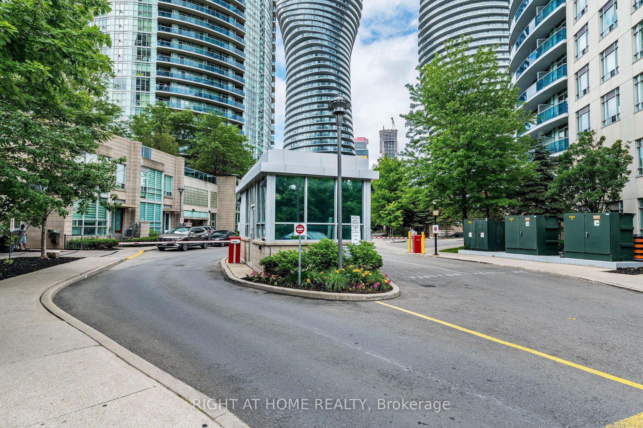 80 Absolute Avenue 2302, Mississauga, ON L4Z 0A5 photo 4