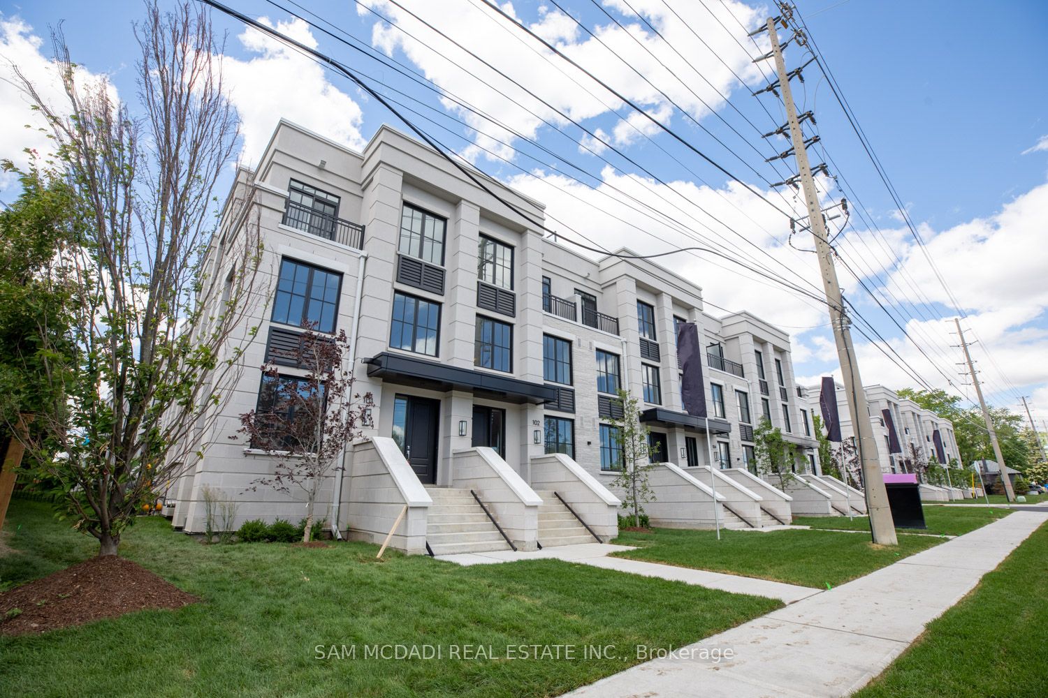 1180 Cawthra Road 102, Mississauga, ON L5G 0A5 photo 2