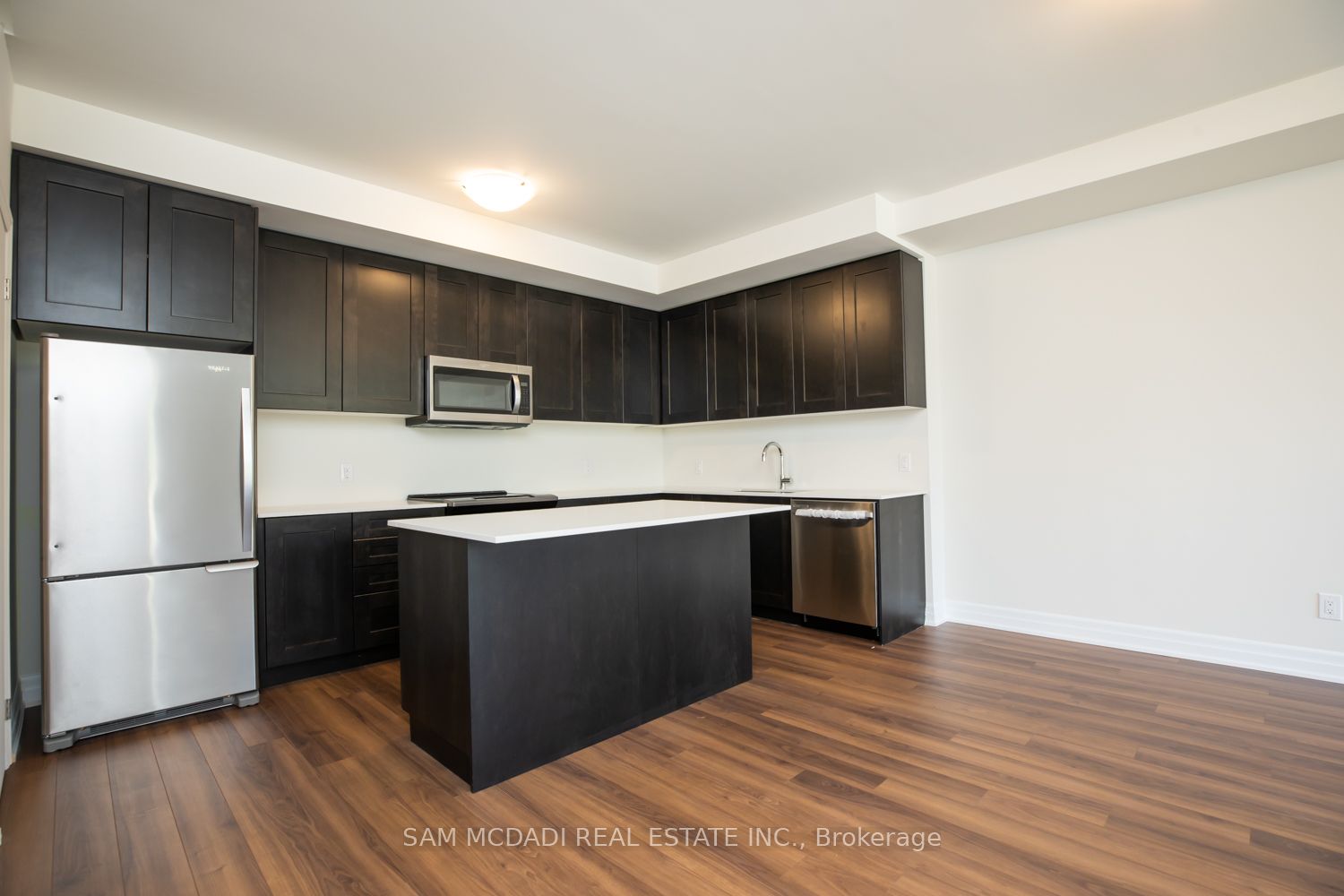 1180 Cawthra Road 102, Mississauga, ON L5G 0A5 photo 5