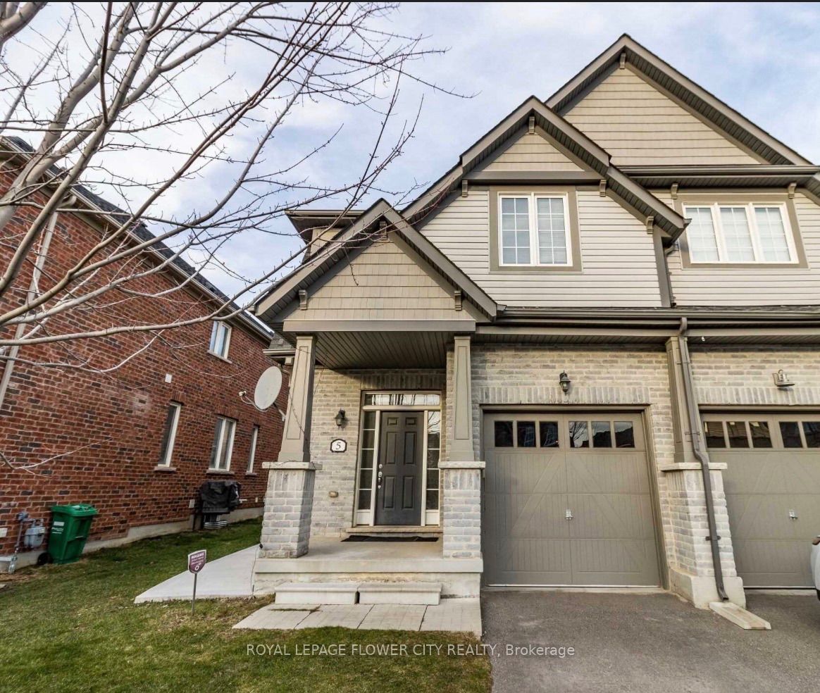 5 Zephyr Road, Caledon, ON L7C 3V9
