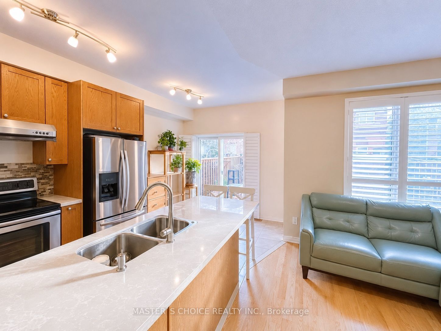 4738 Alana Glen Drive, Mississauga, ON L5C 0C3 photo 4