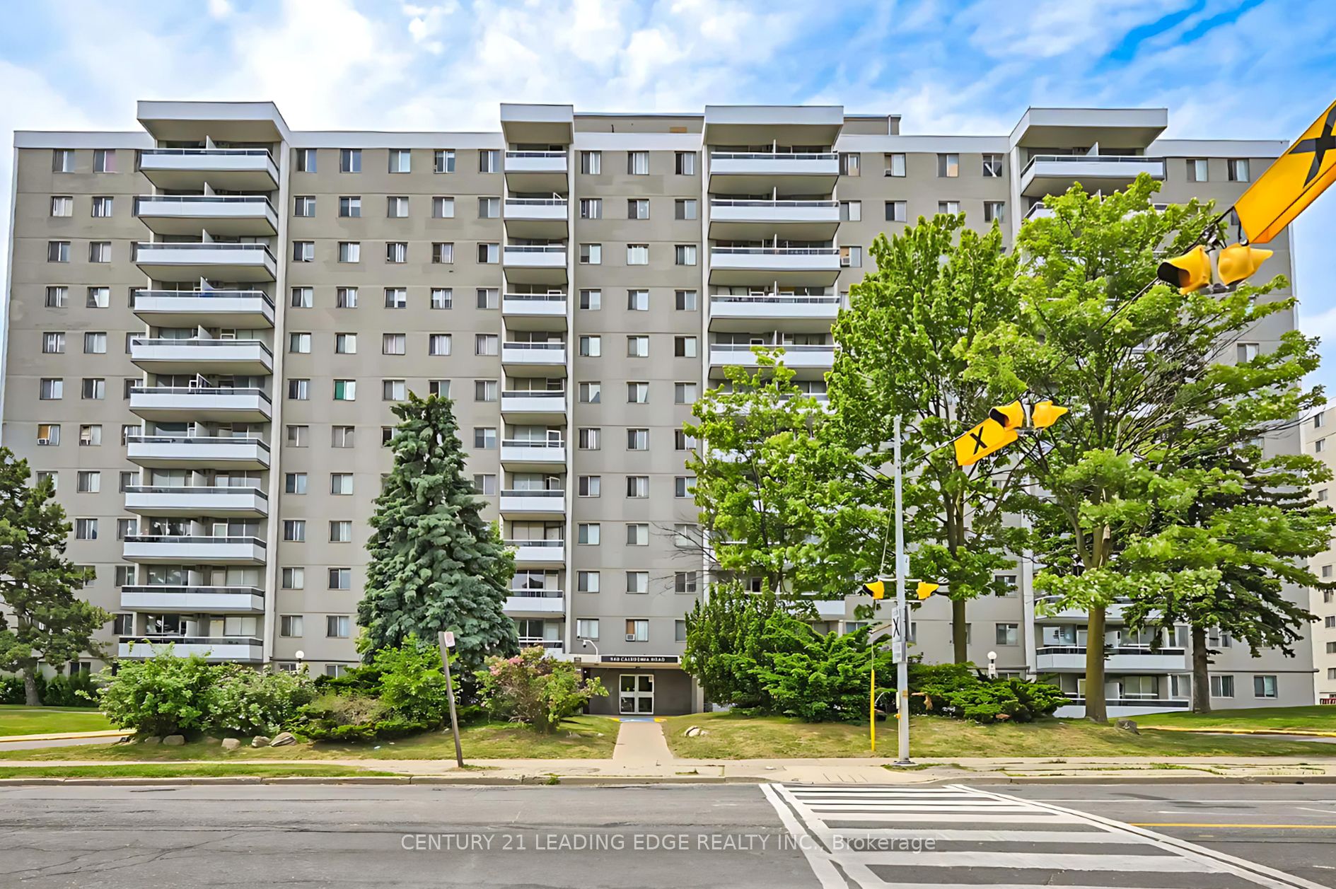 940 Caledonia Road 611, Toronto, ON M6B 2G8 photo 2