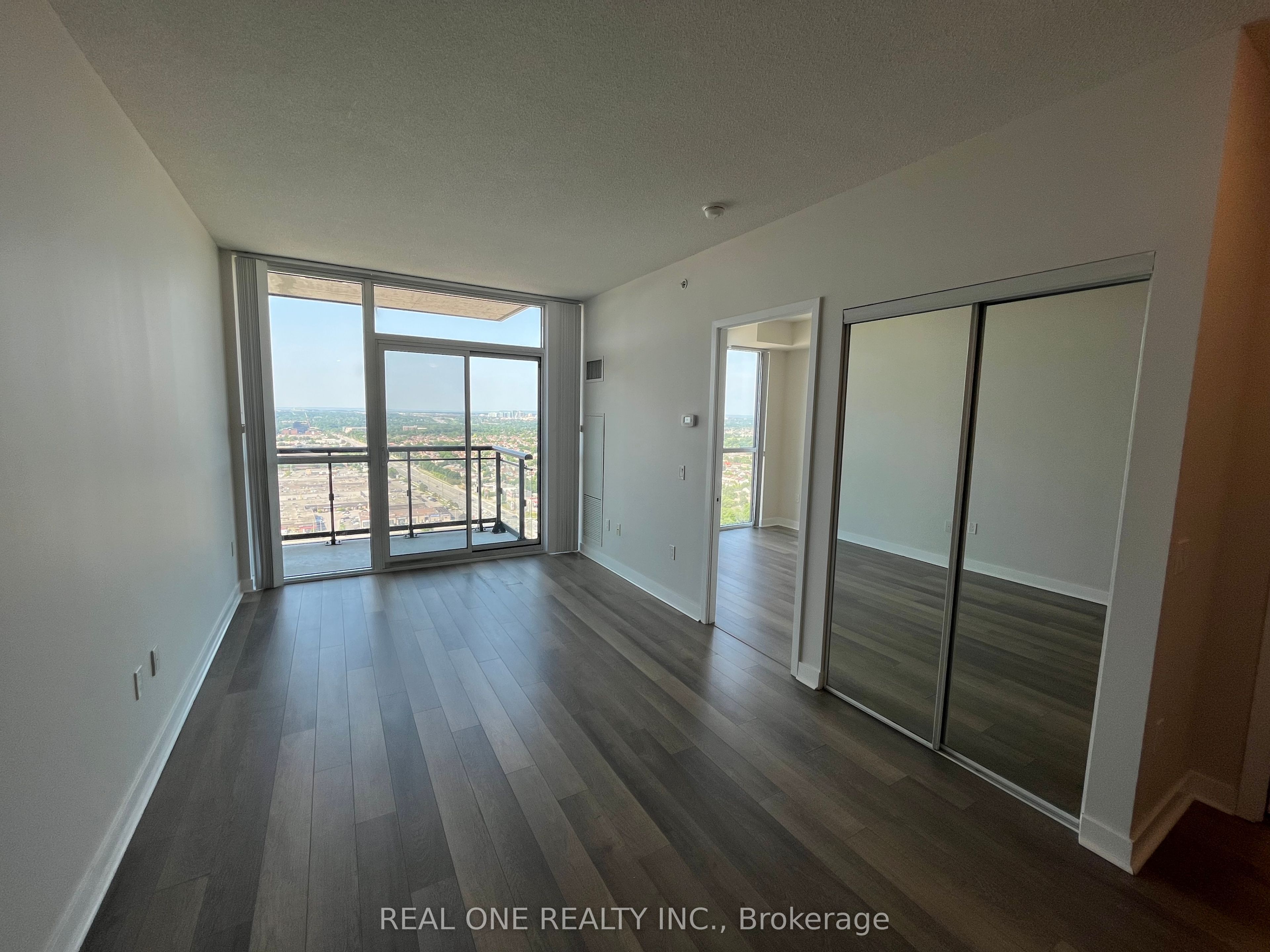 3975 GRAND PARK Drive 2806, Mississauga, ON L5B 0K4 photo 3