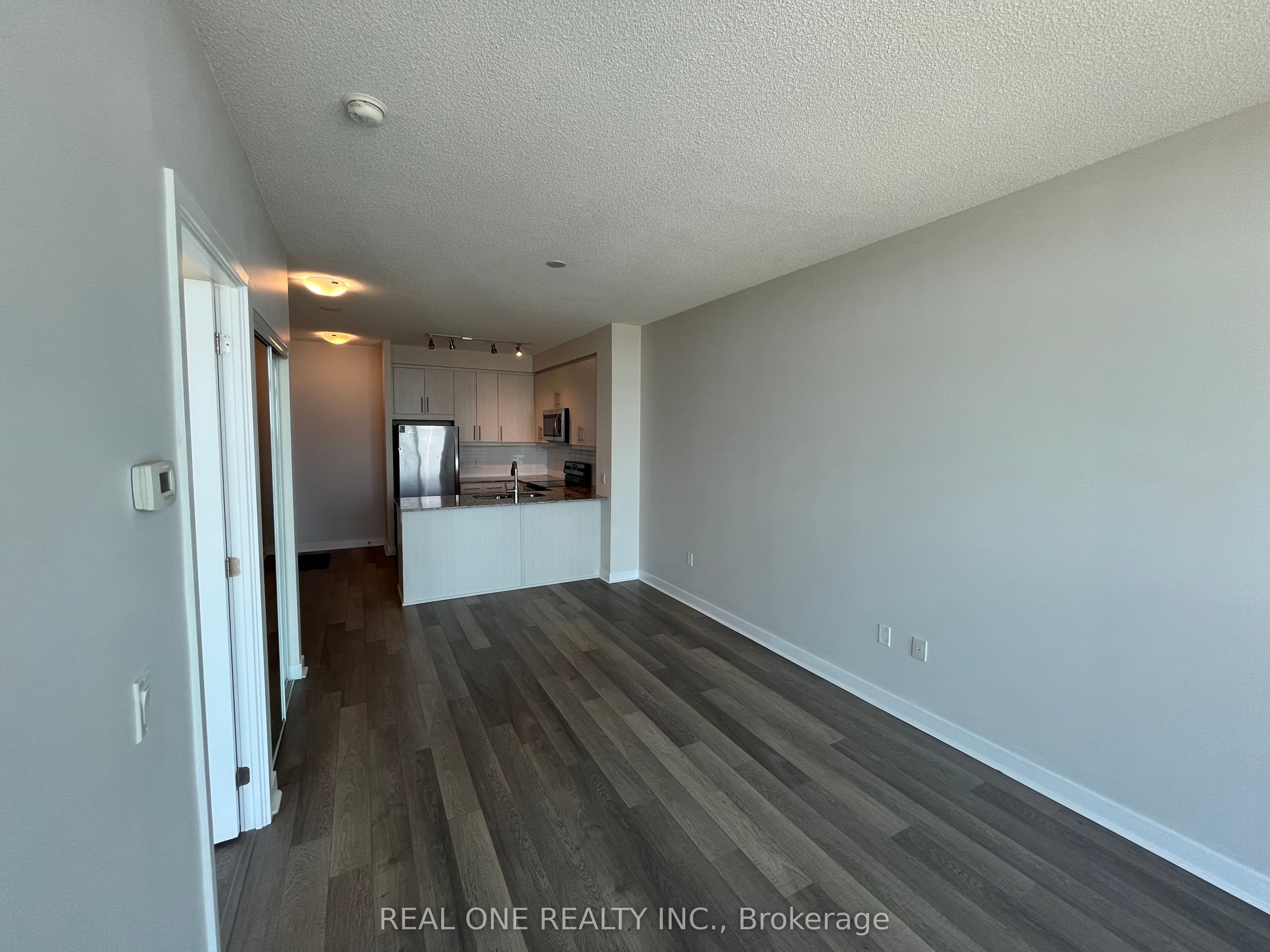 3975 GRAND PARK Drive 2806, Mississauga, ON L5B 0K4 photo 5
