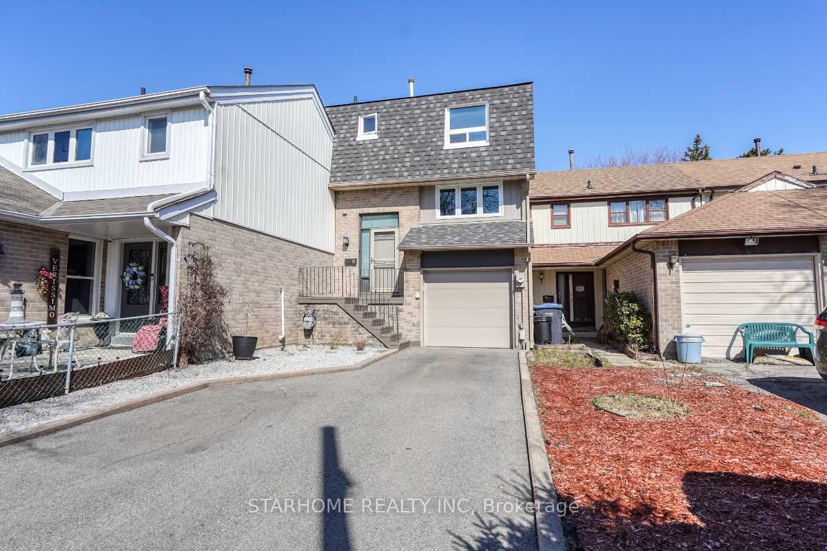 8 Amberwood Square, Brampton, ON L6Z 1G3 photo 2