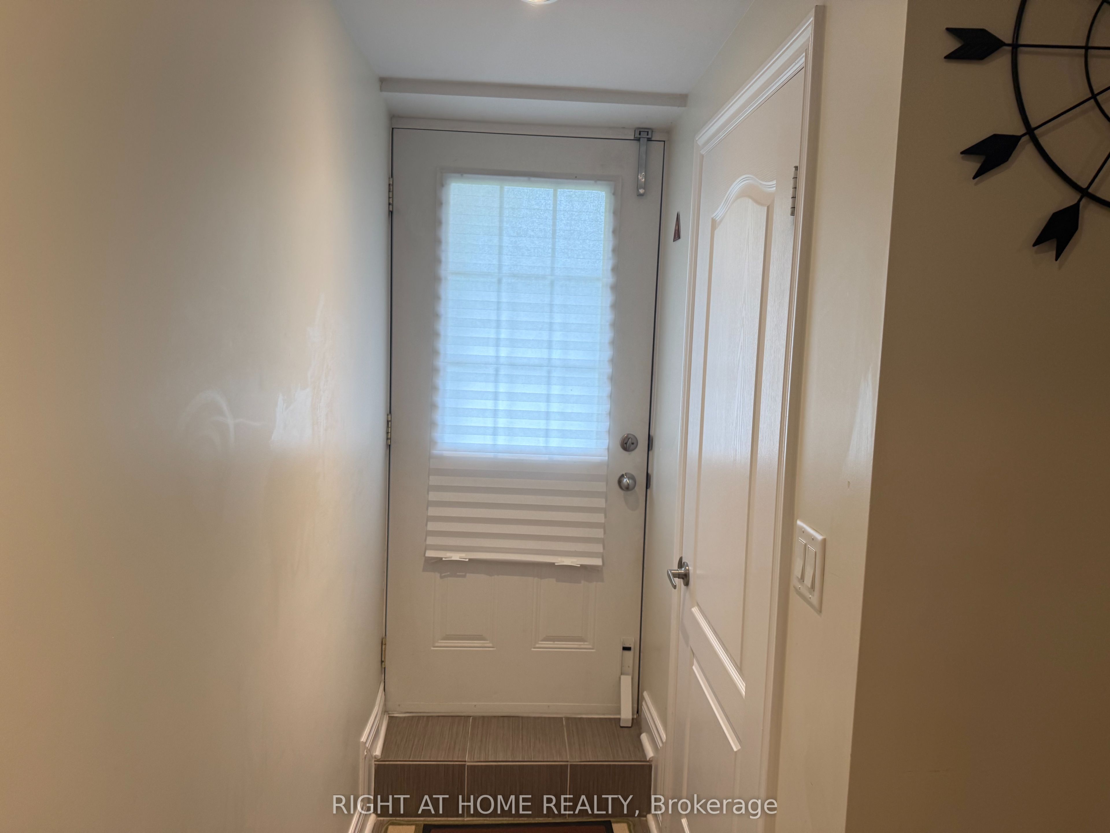 65 FALLOWFIELD Road Basement unit, Brampton, ON L6X 0X1