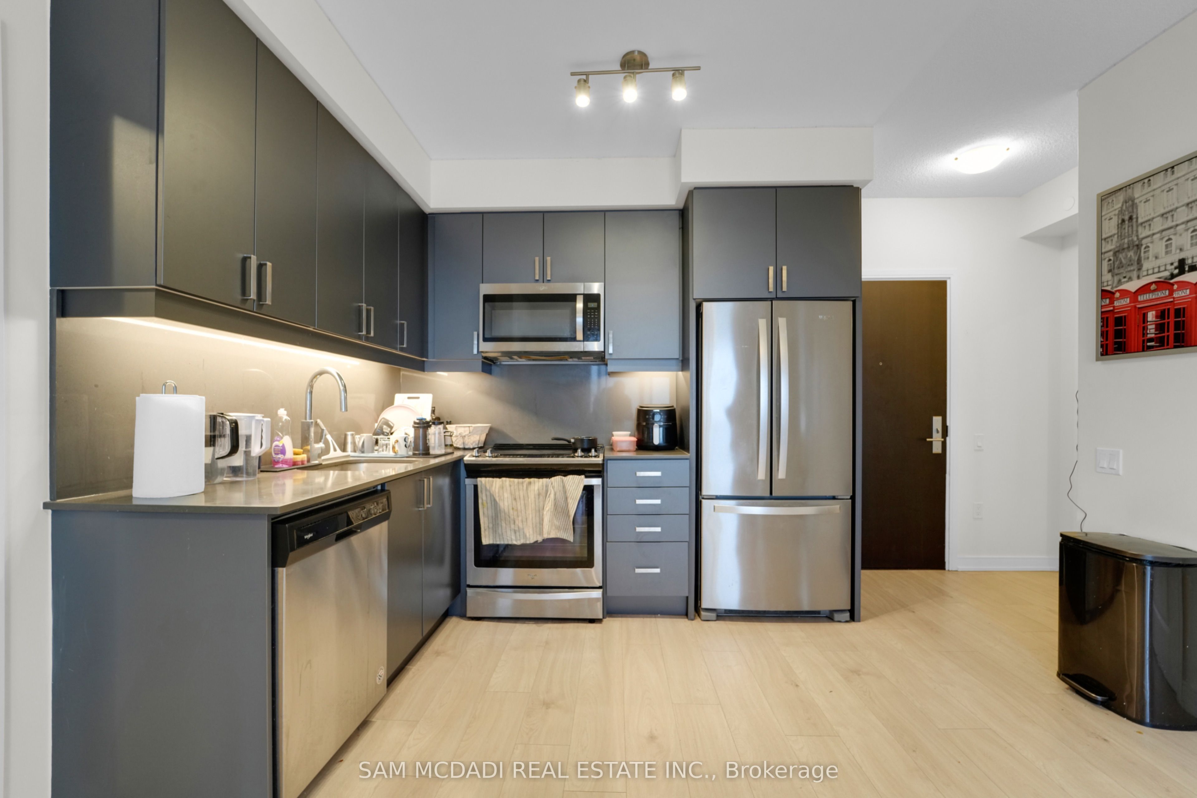 8 Nahani Way 1722, Mississauga, ON L4Z 0C6 photo 2
