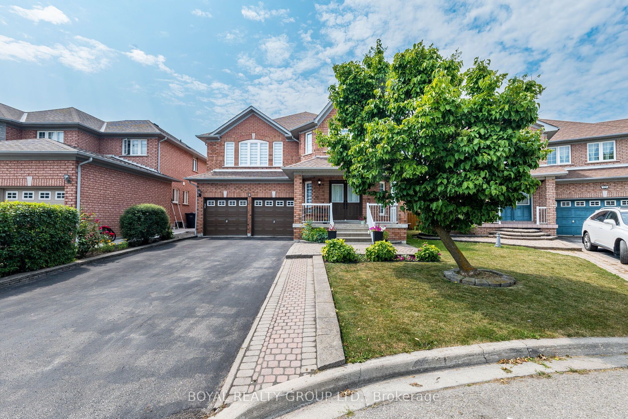 8 Coniferous Court, Brampton, ON L6R 1M5 photo 3