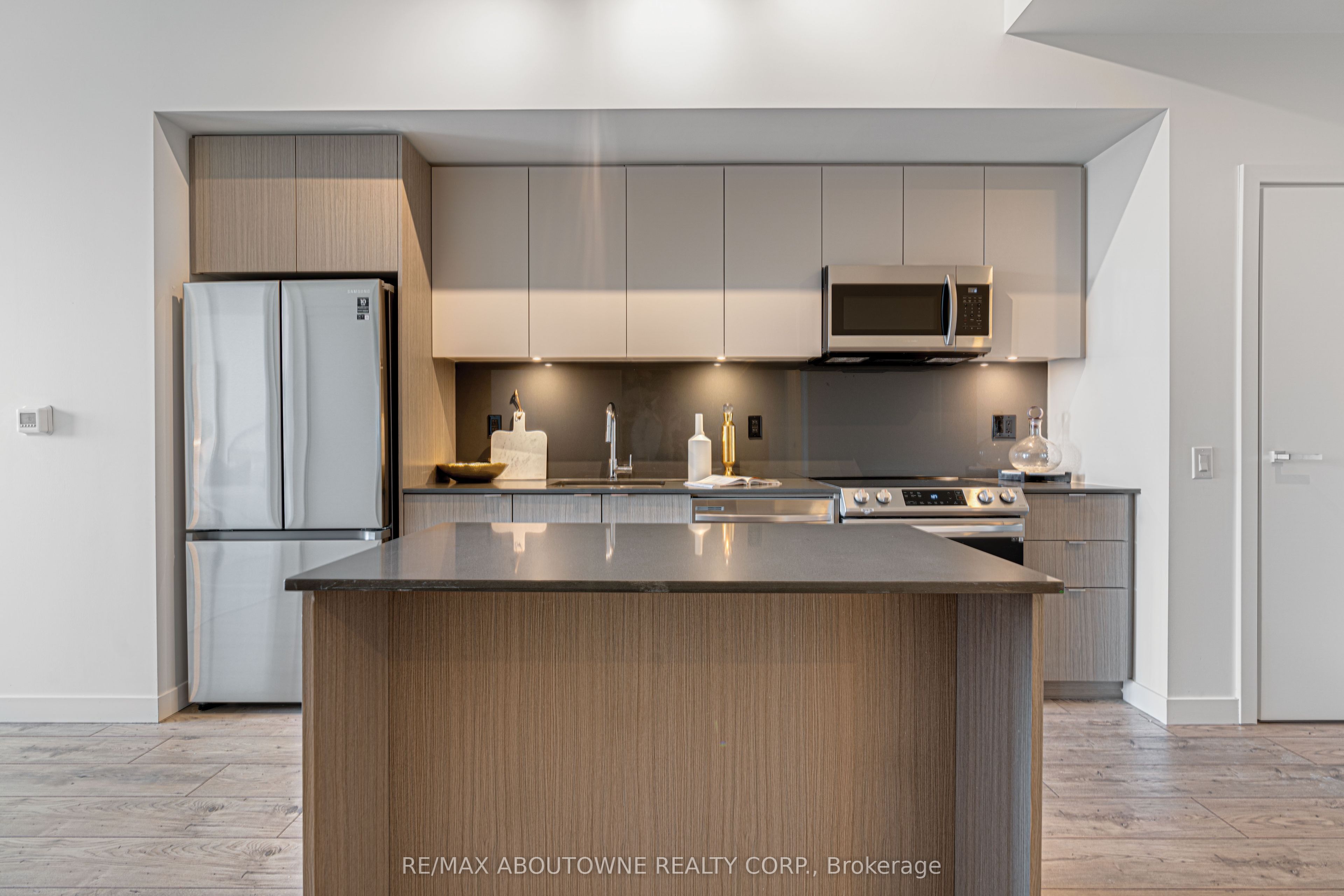 133 BRONTE Road B0811, Oakville, ON L6L 0H2 photo 5