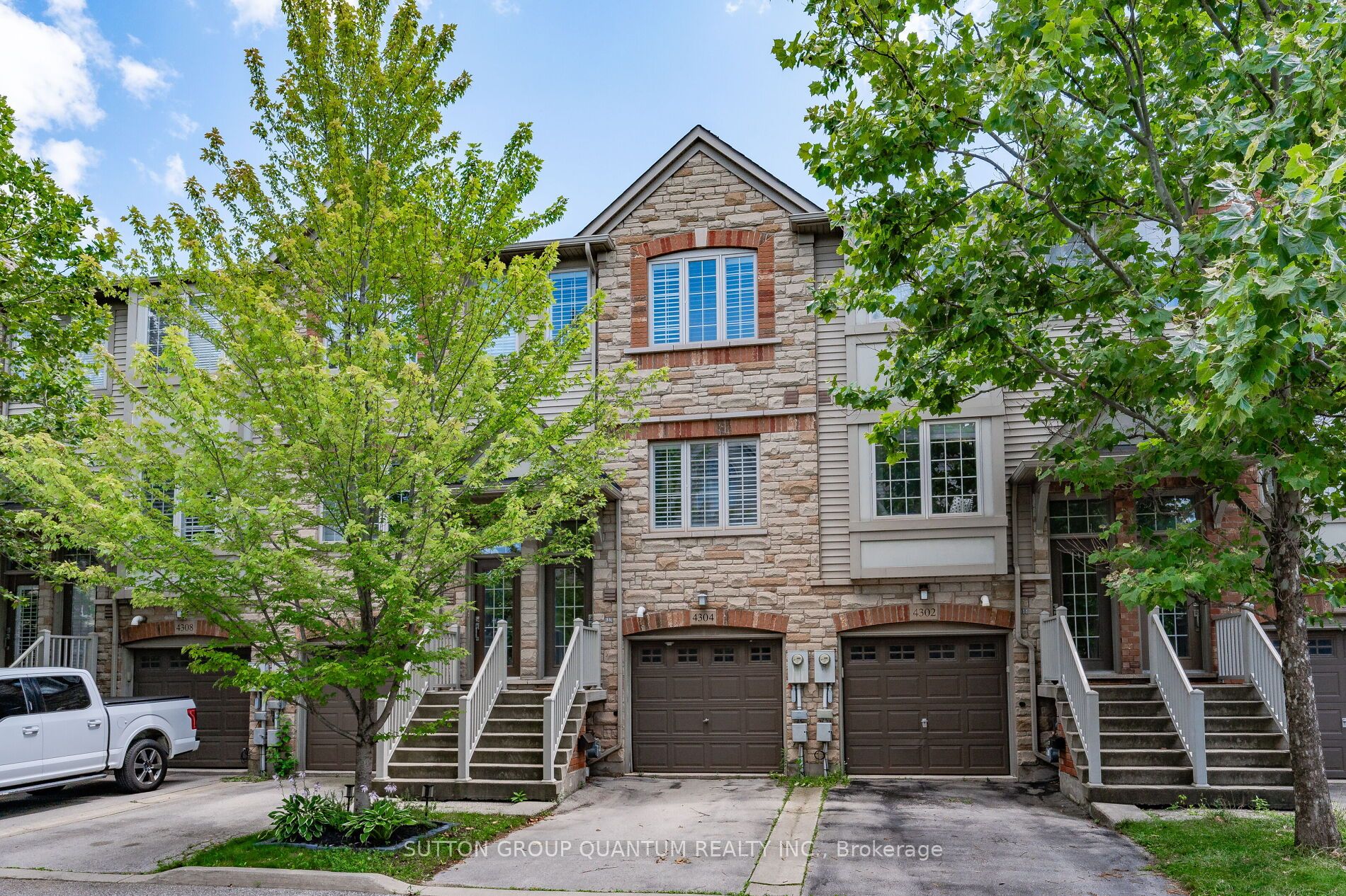 4304 INGRAM, Burlington, ON L7L 0C4