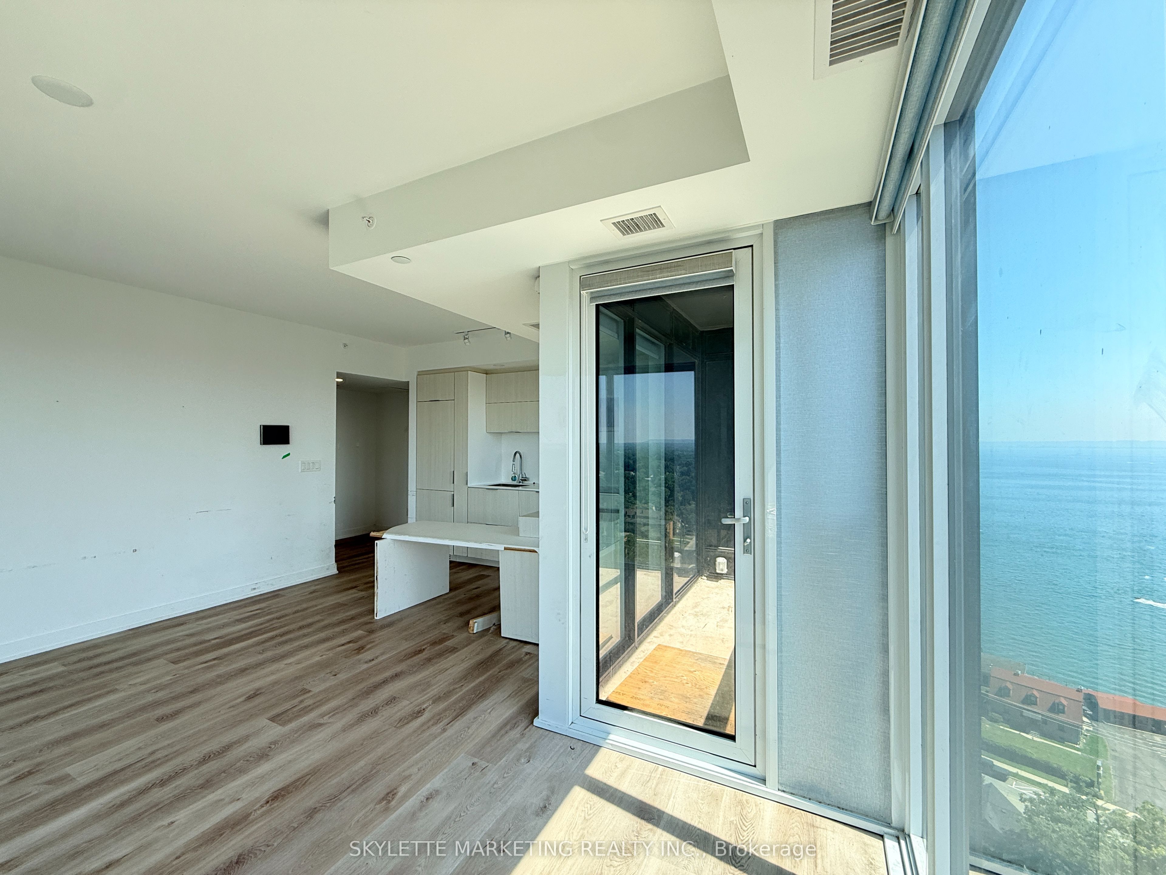 370 Martha Street 1810, Burlington, ON L7R 0G9 photo 4