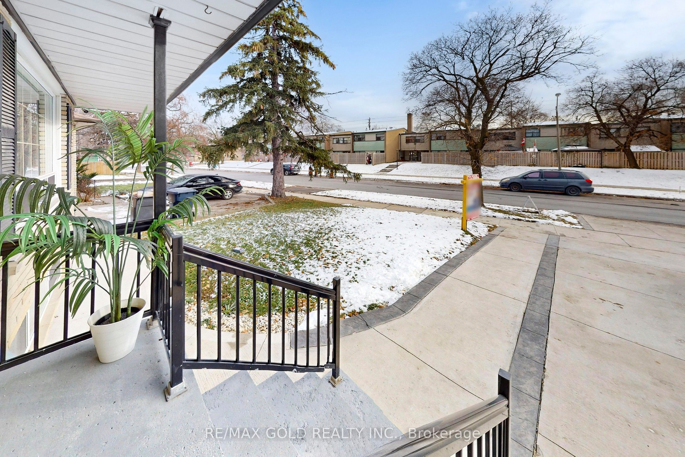 189 Kingsview Boulevard, Toronto, ON M9R 1V7 photo 2