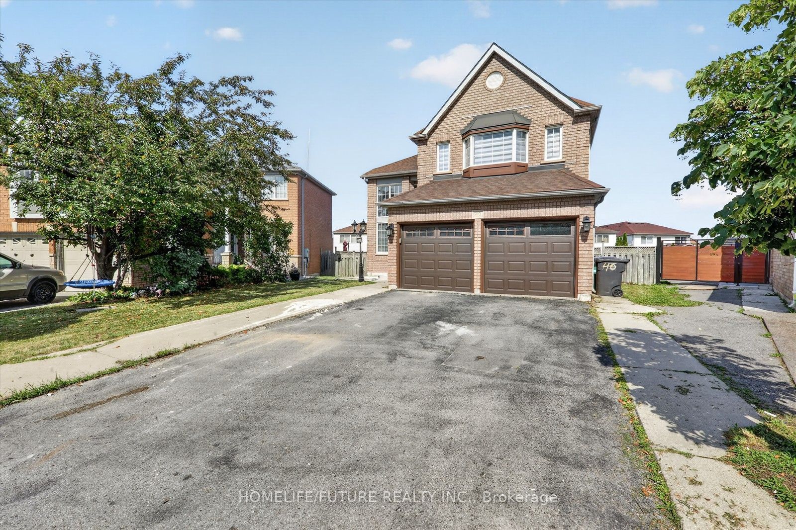 40 Tobosa Trail, Brampton, ON L6R 2B4 photo 2
