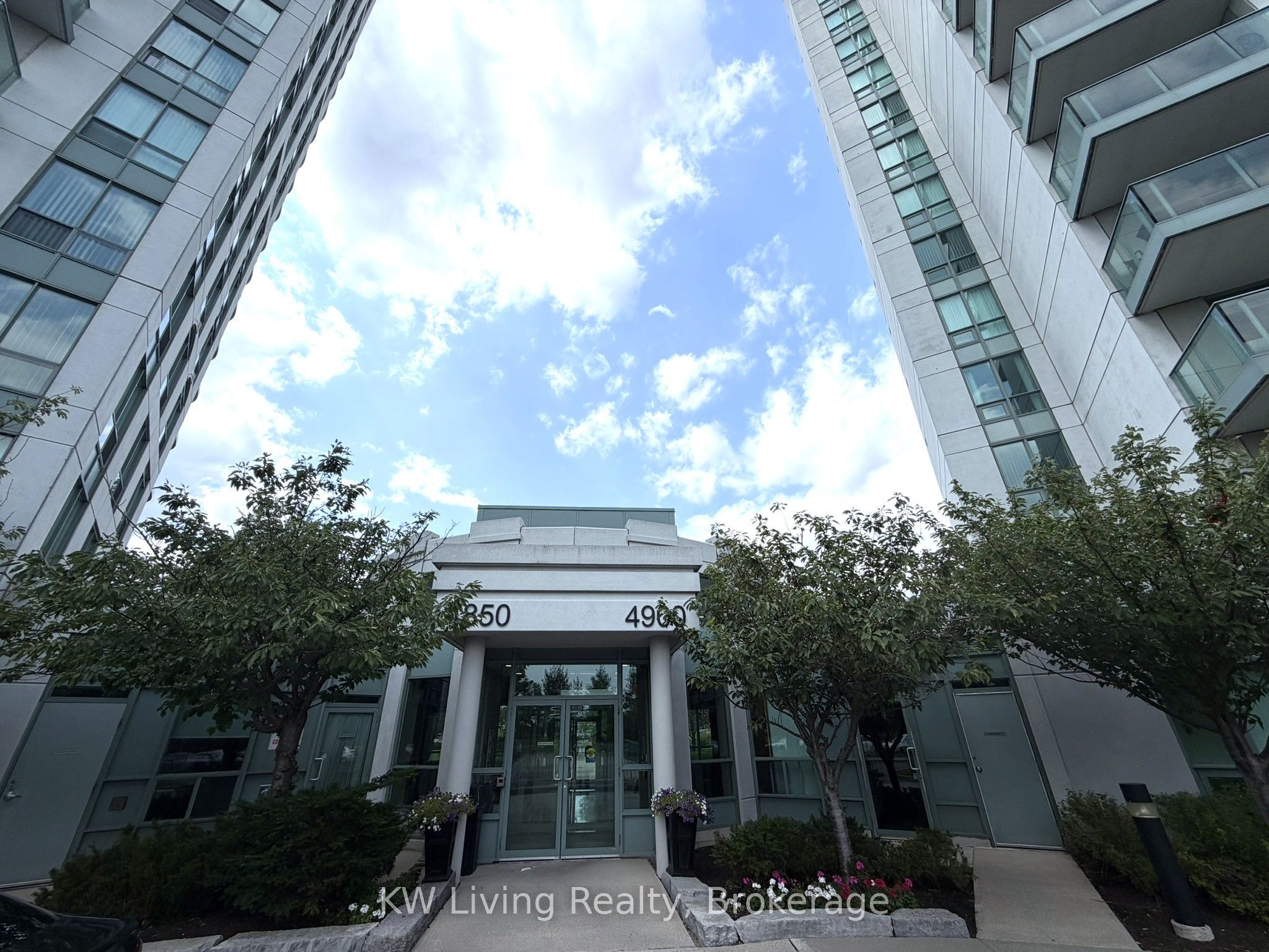 4900 Glen Erin Drive 1707, Mississauga, ON L5M 7S2 photo 2