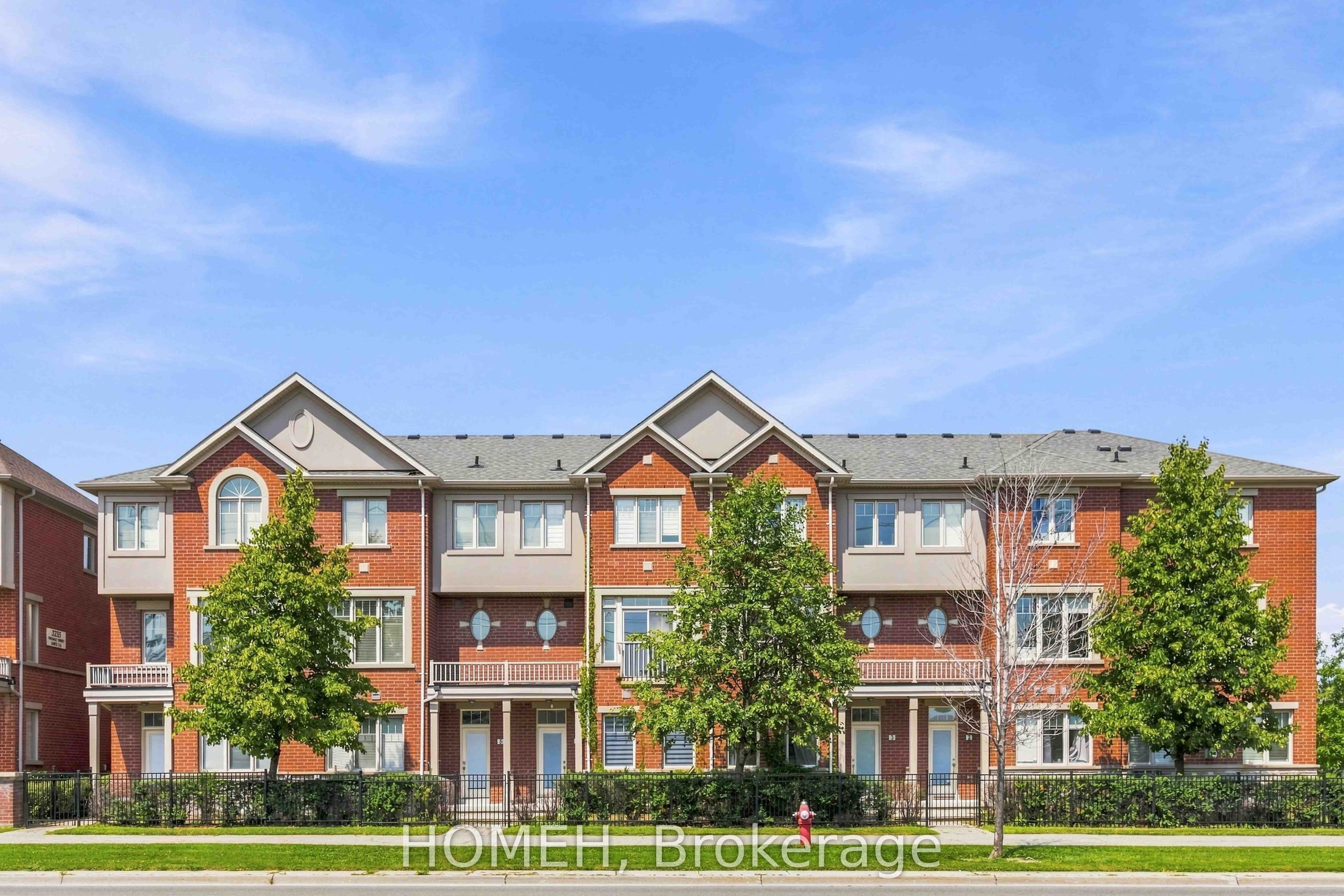 3215 Thomas Street 4, Mississauga, ON L5M 0M2