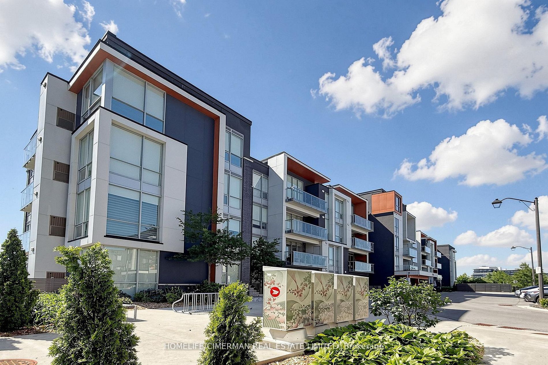 3028 Creekshore Common 113, Oakville, ON L5M 5K6