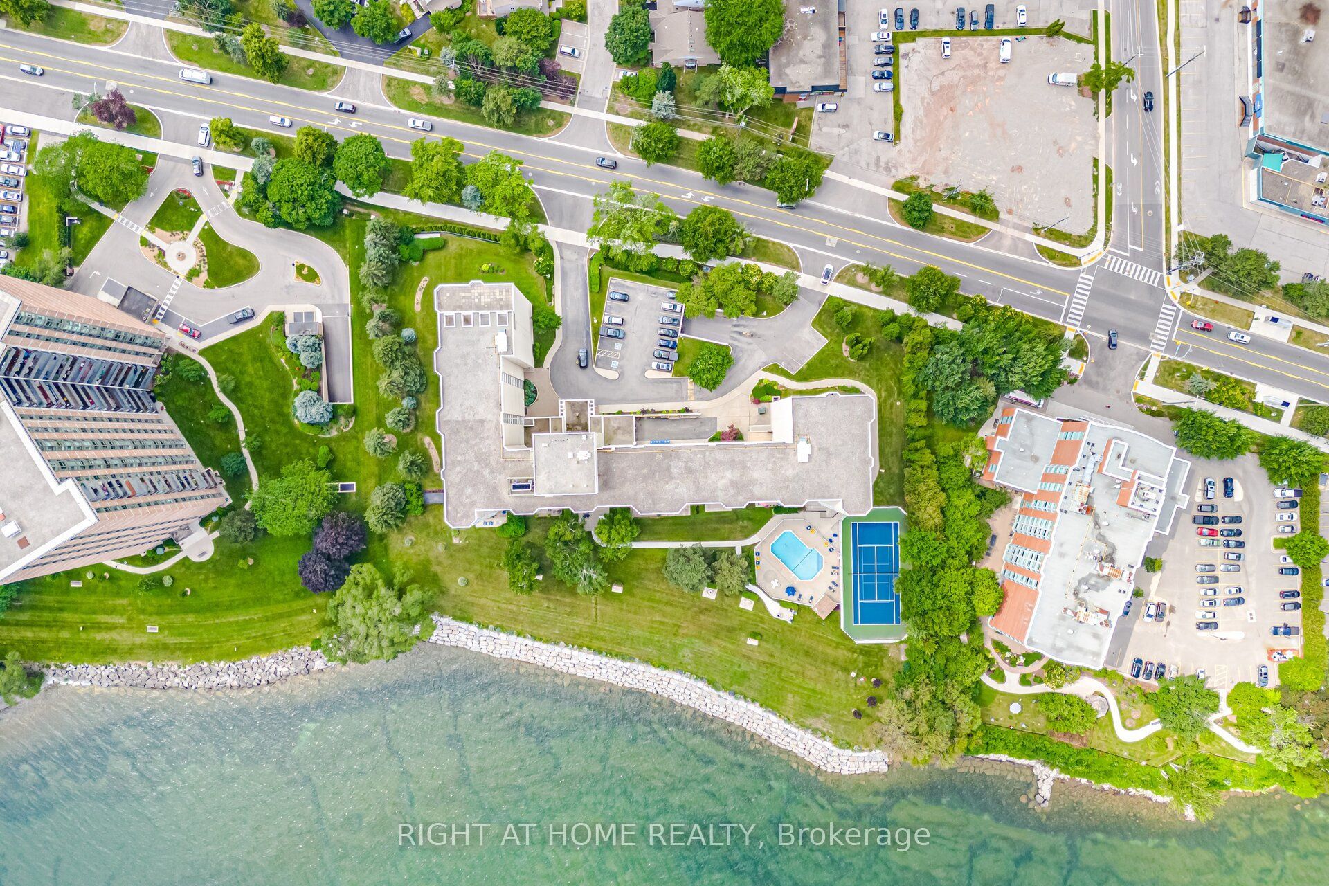 5280 Lakeshore Road 1104, Burlington, ON L7L 5R1 photo 2