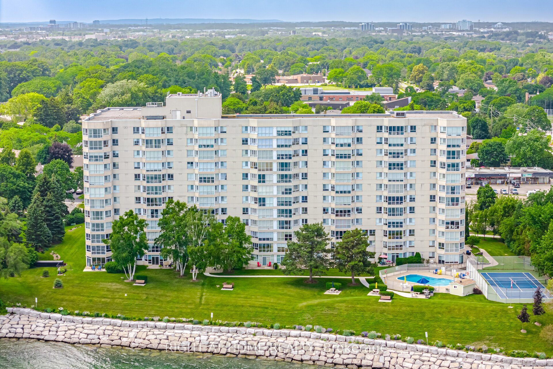 5280 Lakeshore Road 1104, Burlington, ON L7L 5R1 photo 3